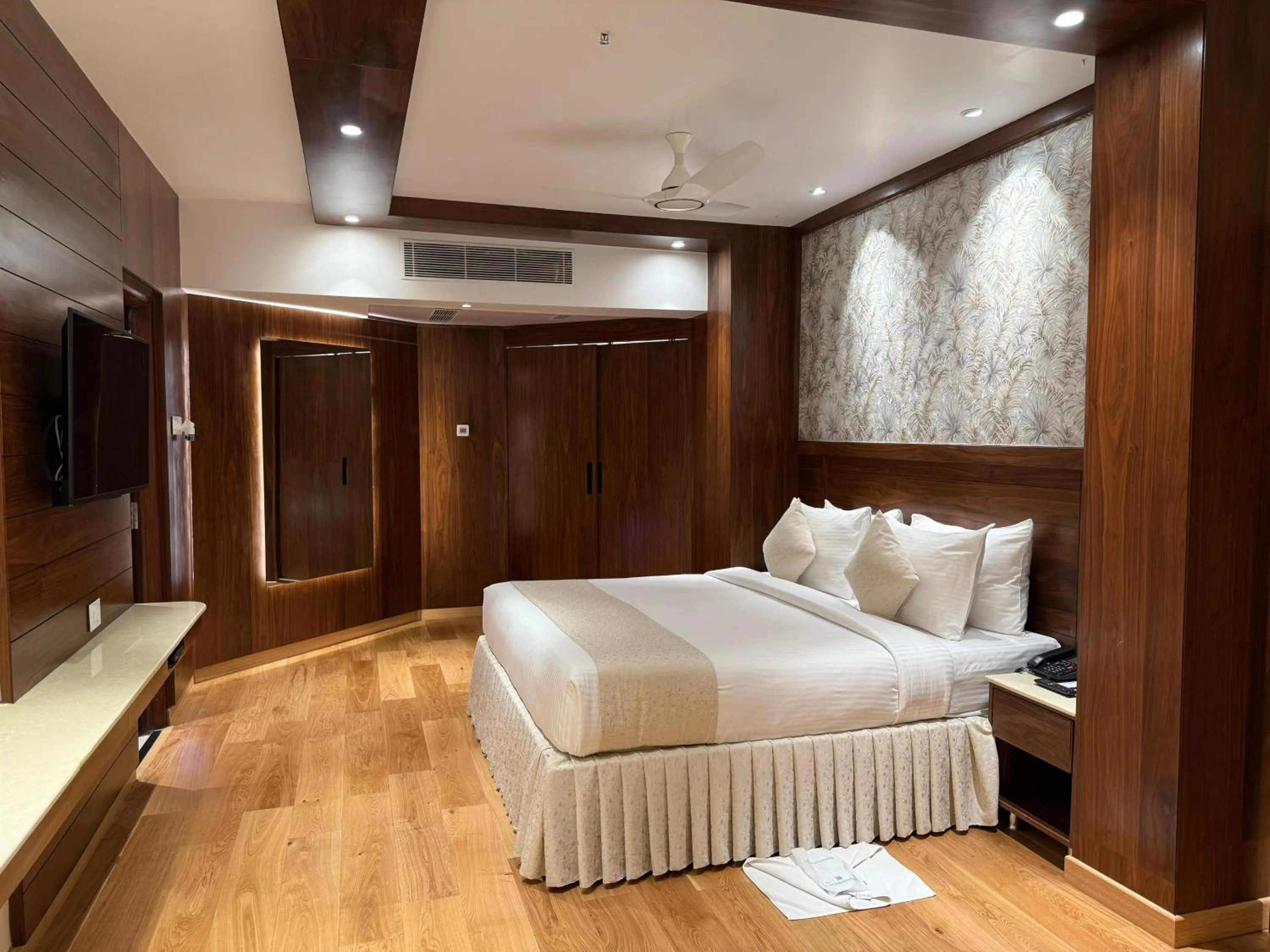 Bedroom, Bed in Hotel the Plaza