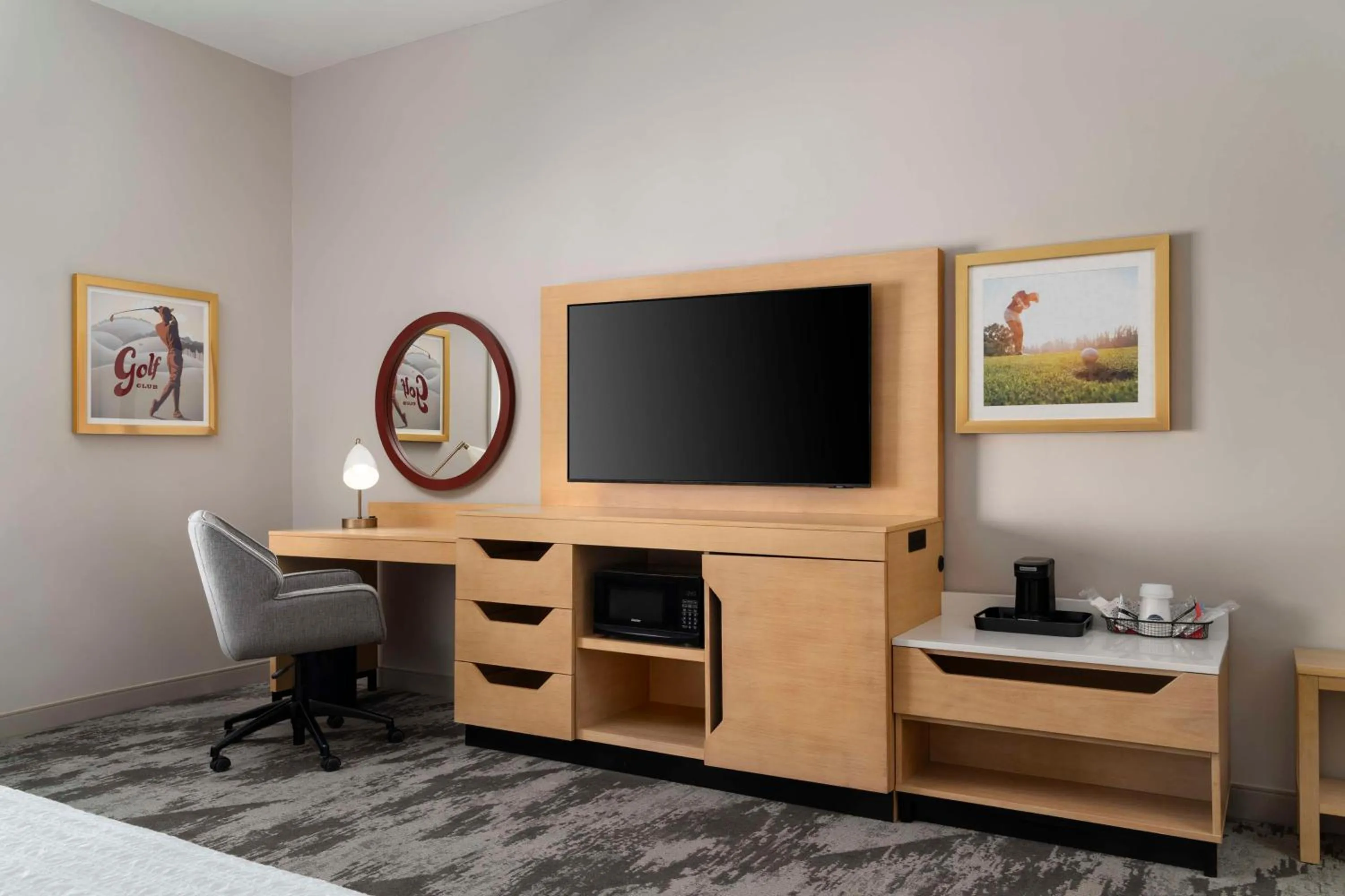 Bedroom, Bed in Hampton Inn & Suites Amarillo West