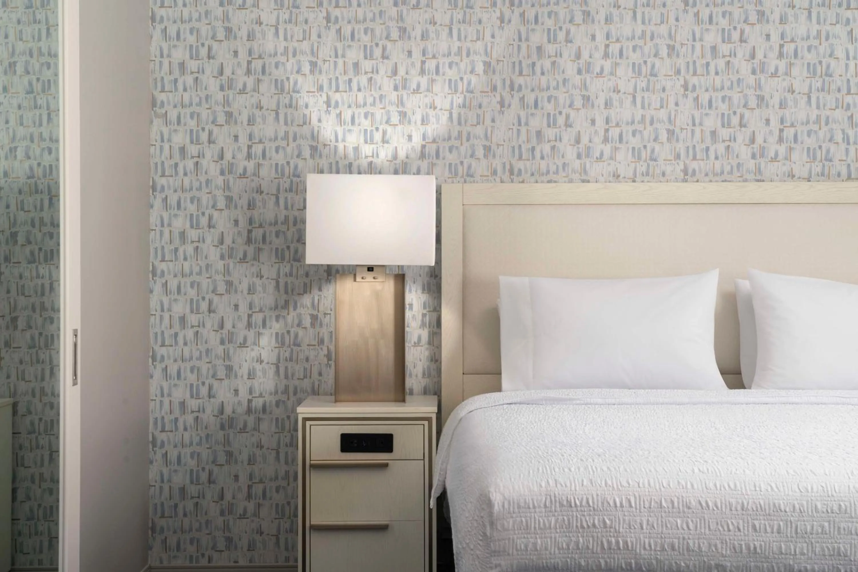 Bed in Hampton Inn & Suites Amarillo West