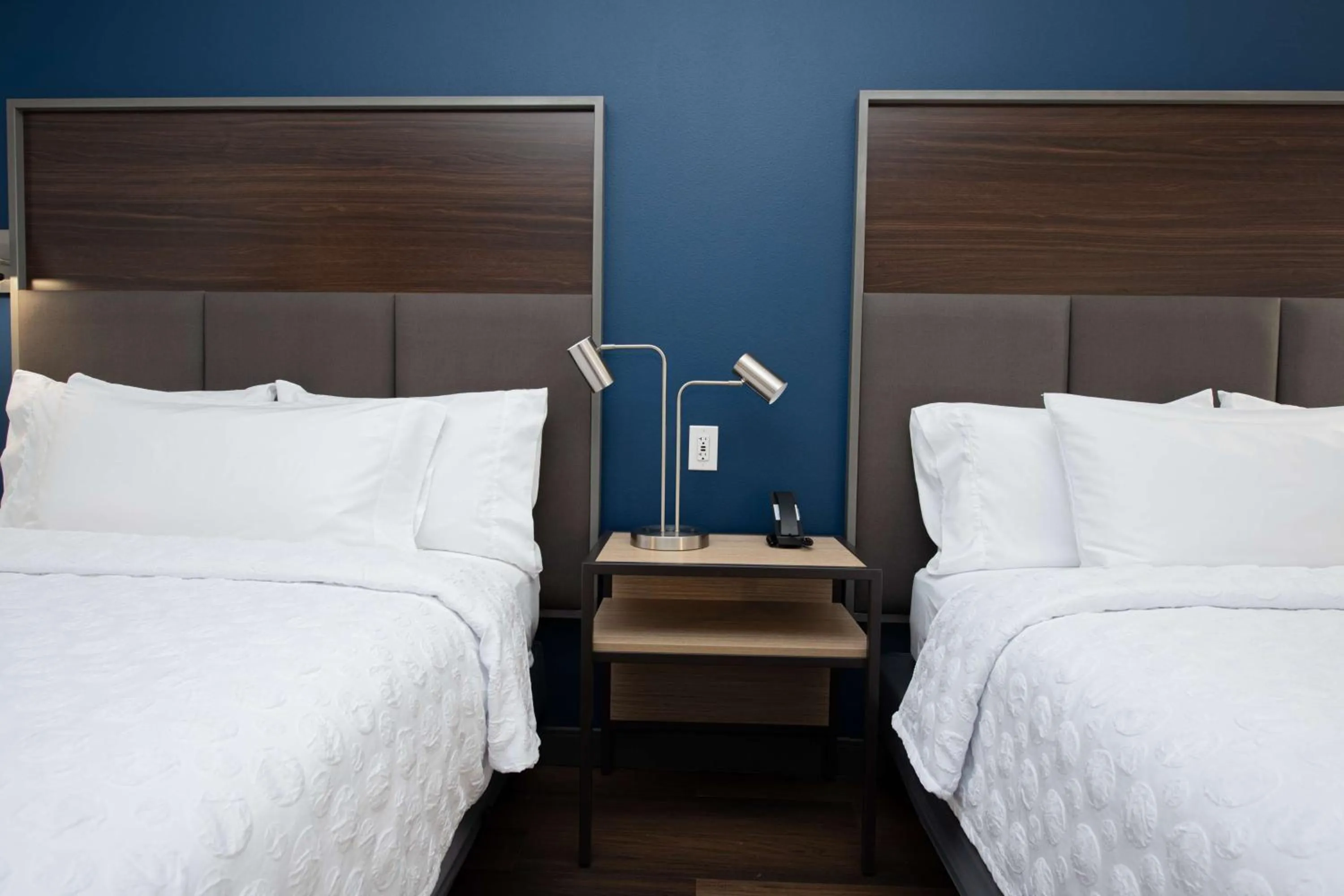 Bed in Tru By Hilton Lewisville Vista Ridge Mall