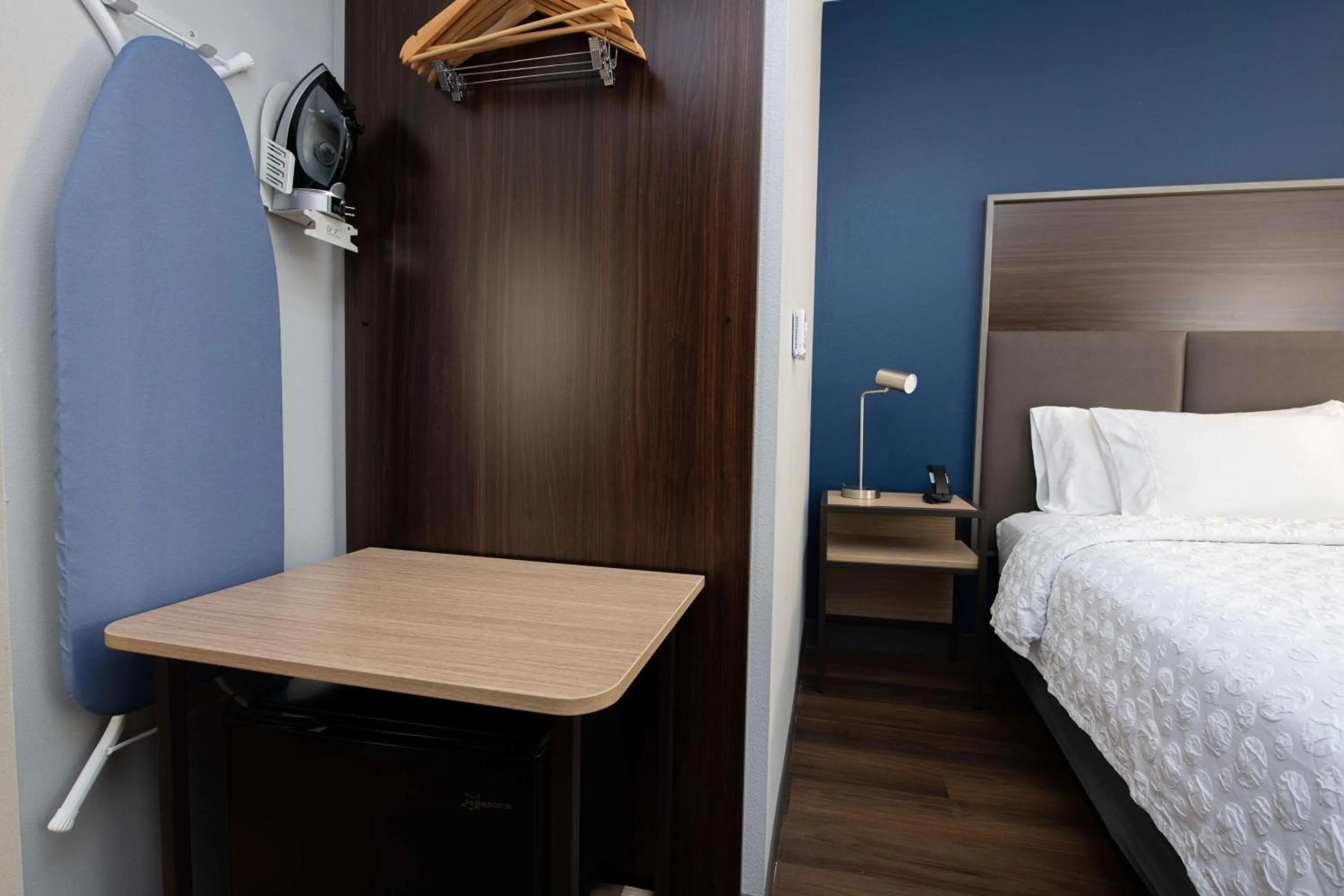 Bed in Tru By Hilton Lewisville Vista Ridge Mall