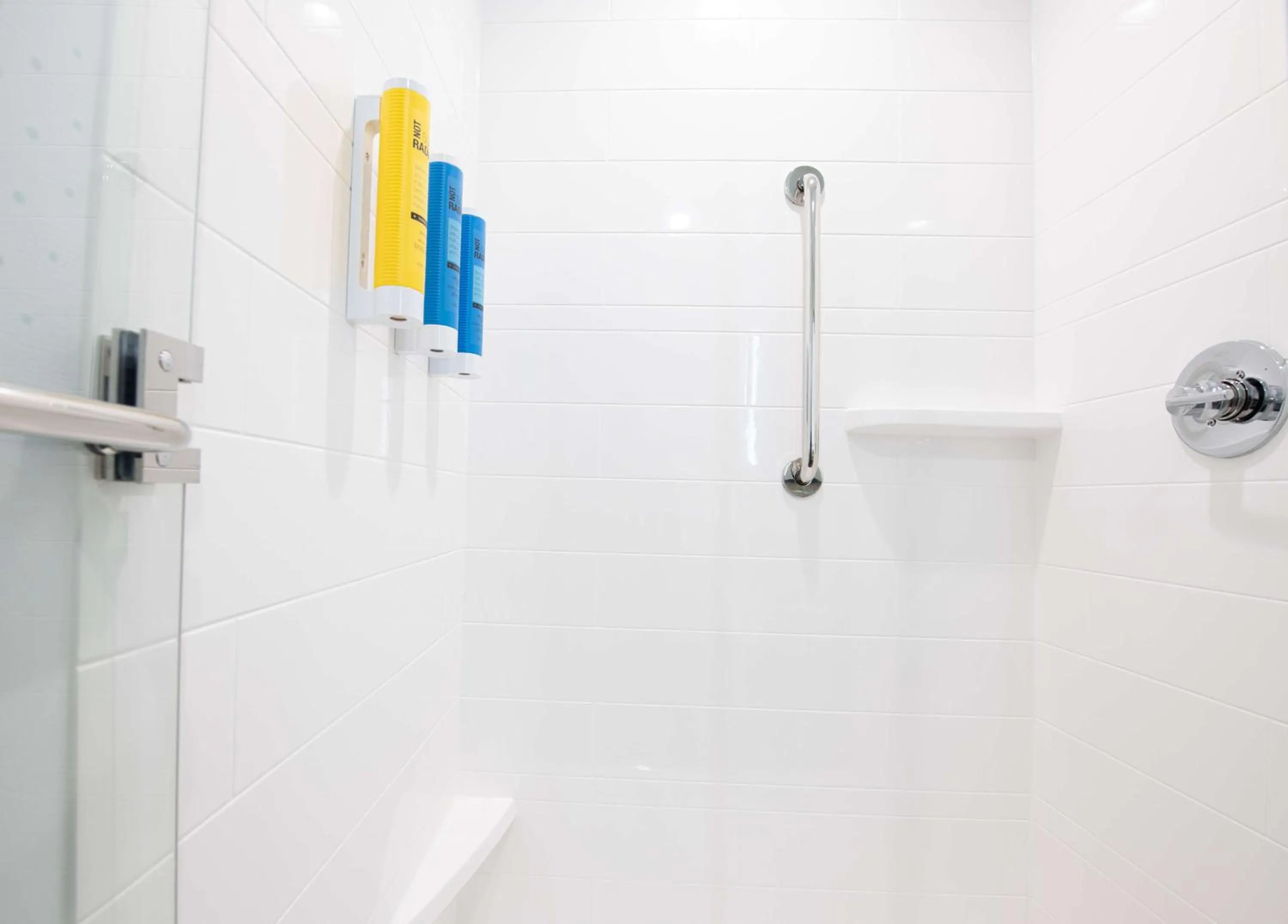 Bathroom in Tru By Hilton Lewisville Vista Ridge Mall