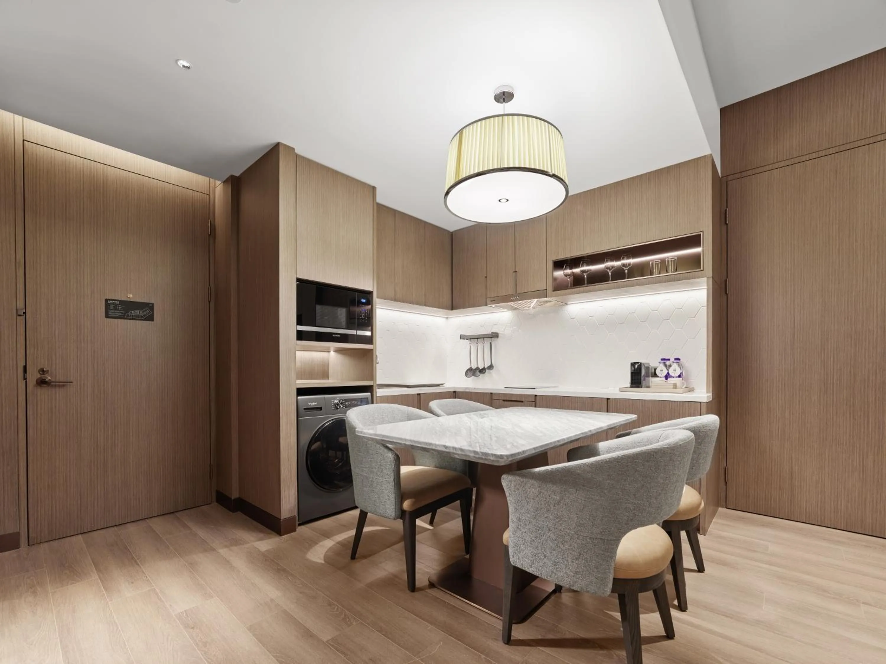 Kitchen or kitchenette in Doubletree By Hilton Yantai Golden Coast Hotel & Suites