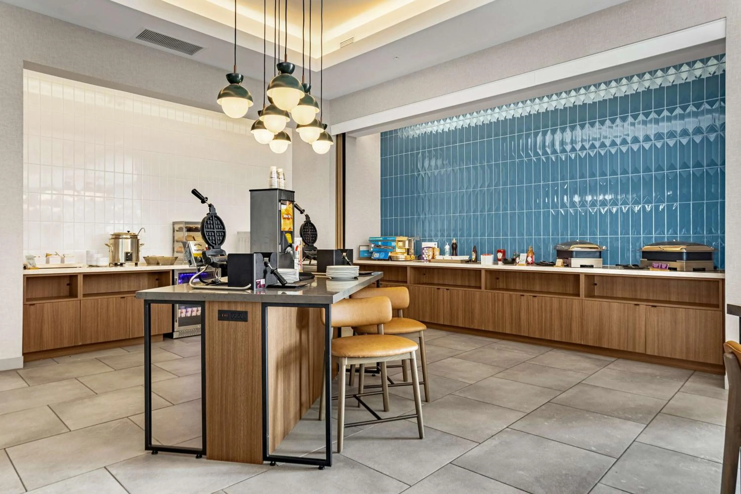 Breakfast in Homewood Suites By Hilton Colorado Springs Airport