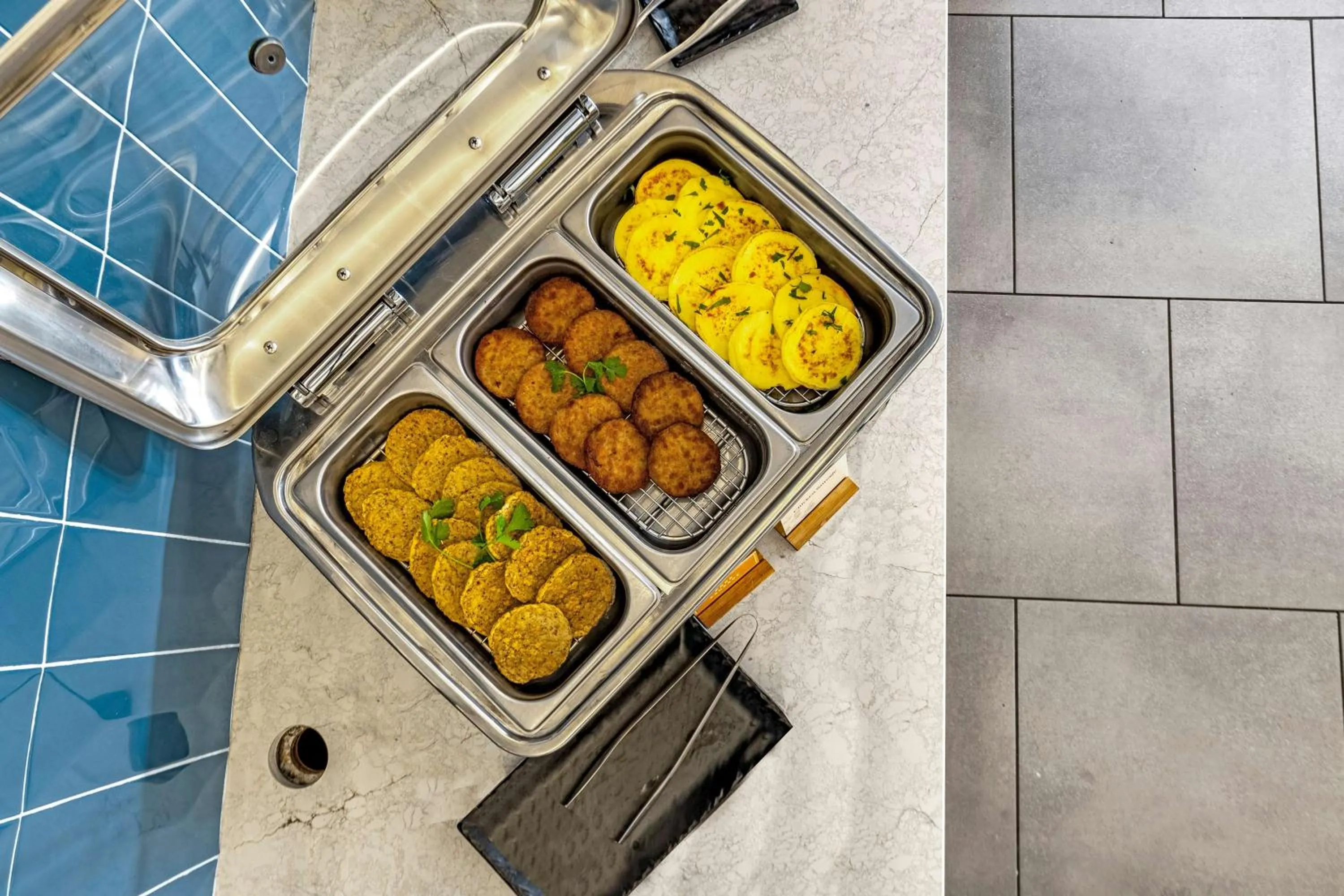 Breakfast in Homewood Suites By Hilton Colorado Springs Airport