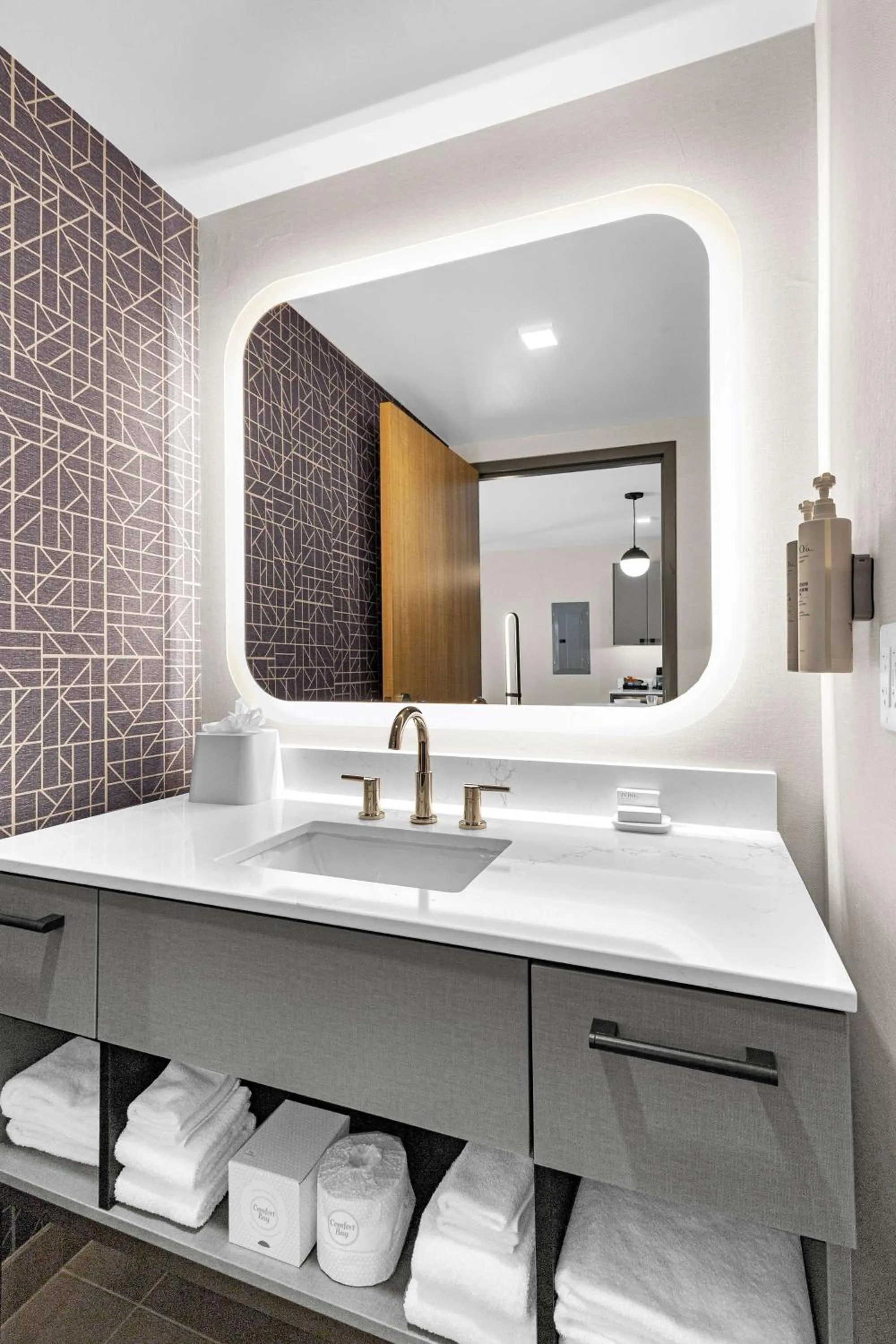 Bathroom in Homewood Suites By Hilton Colorado Springs Airport