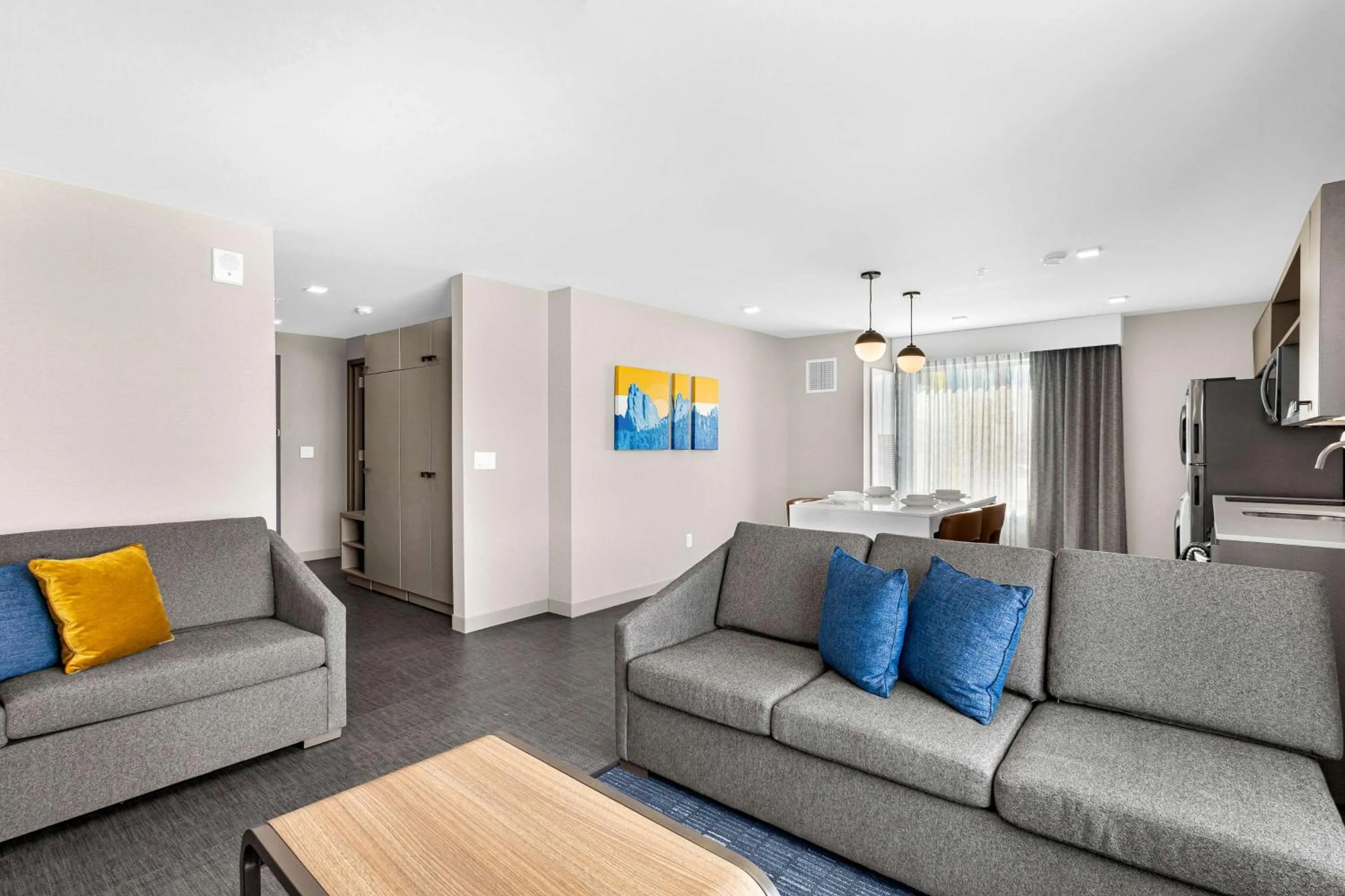 Kitchen or kitchenette in Homewood Suites By Hilton Colorado Springs Airport