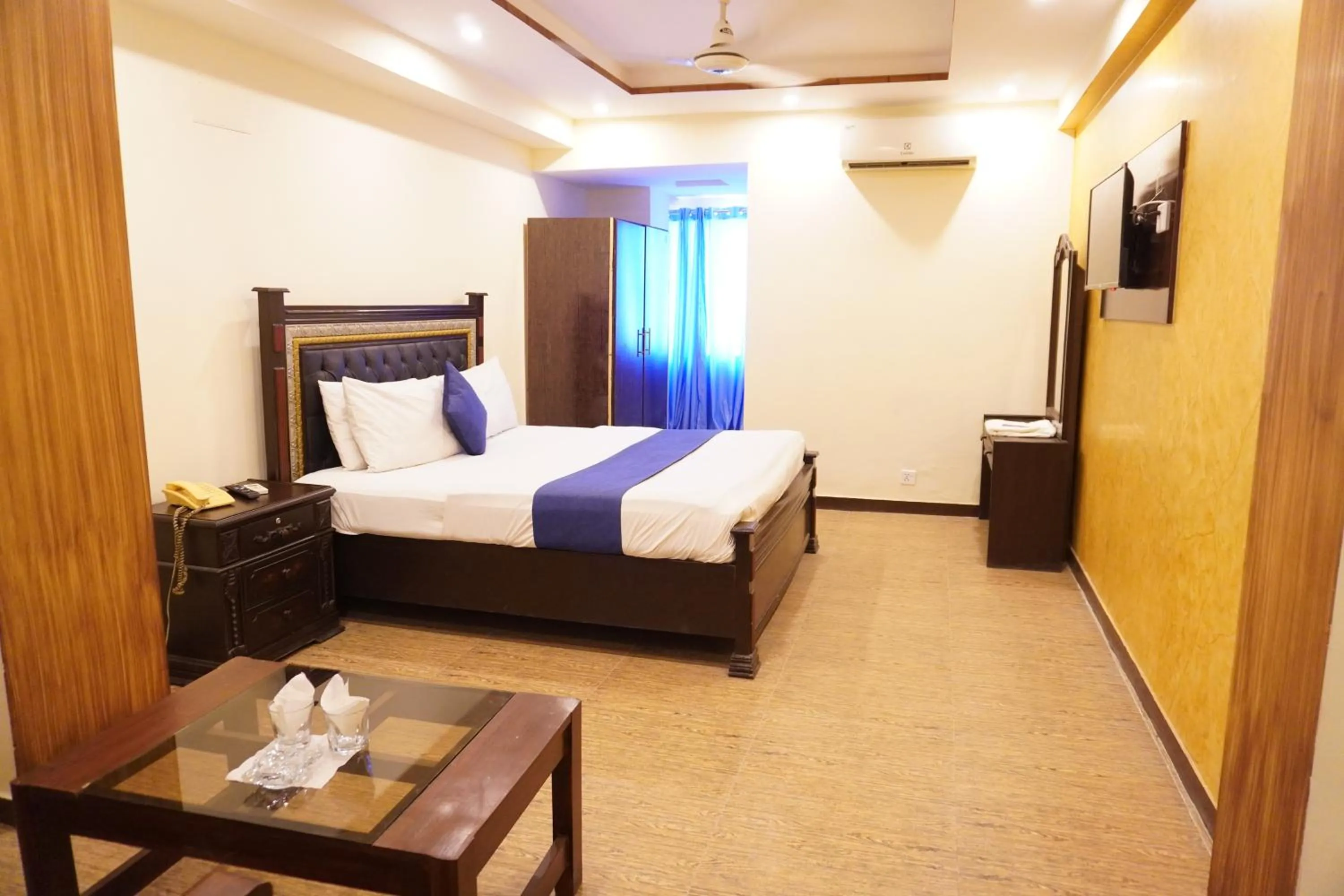 Family Double Room in National Hotel