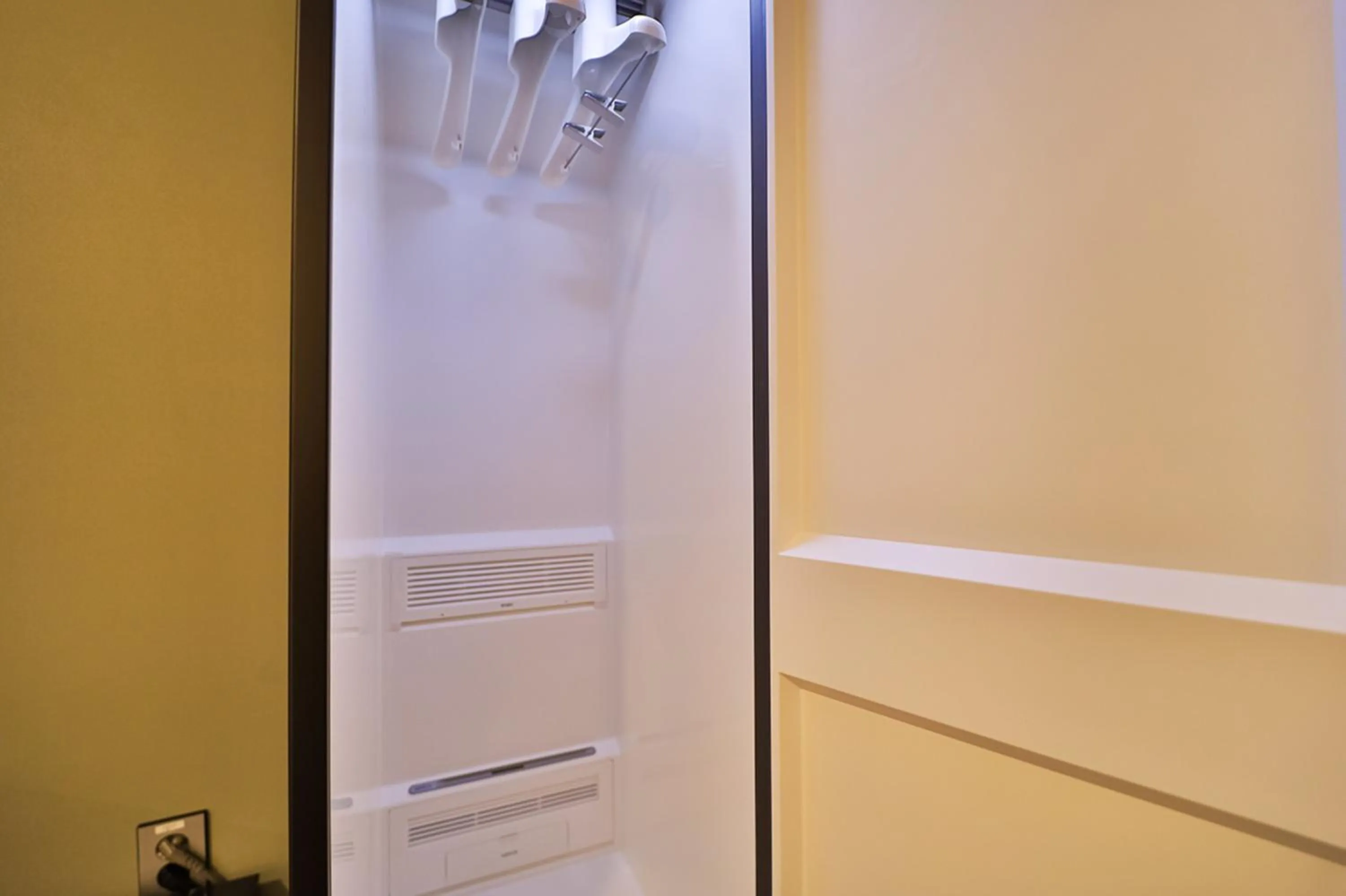 wardrobe in Gimhae City Hotel