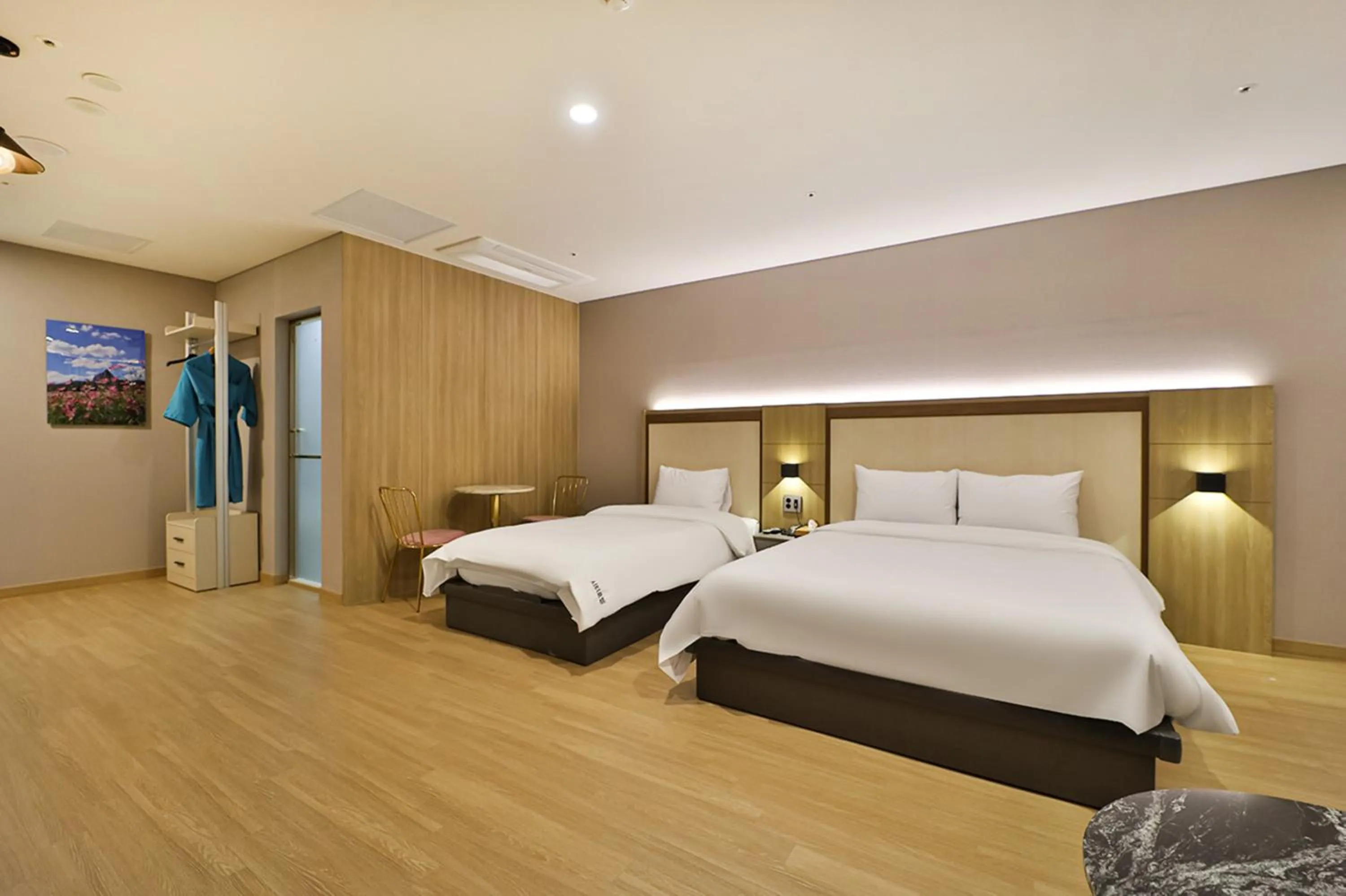 Bedroom, Bed in Gimhae City Hotel