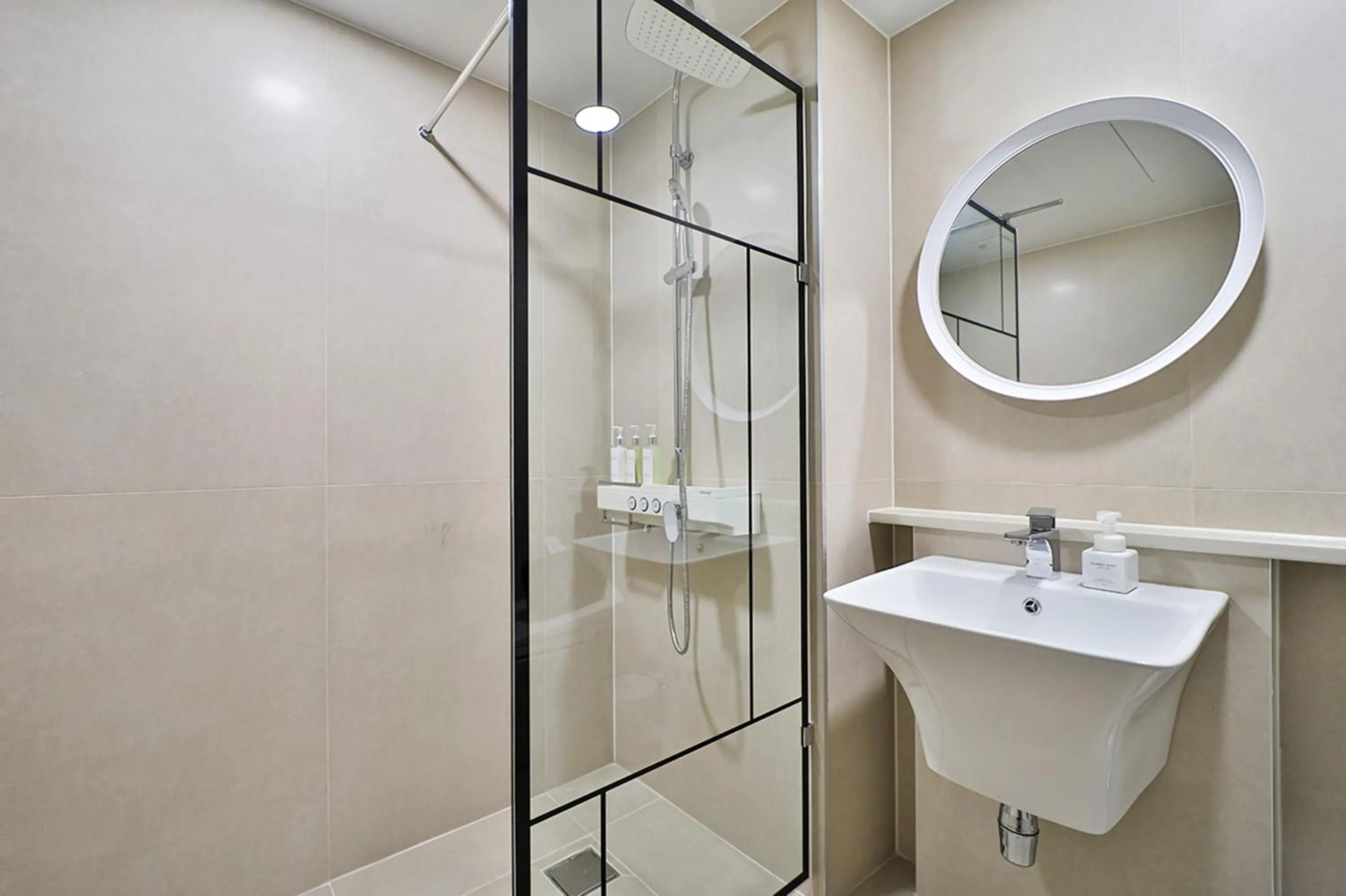 Bathroom in Gimhae City Hotel