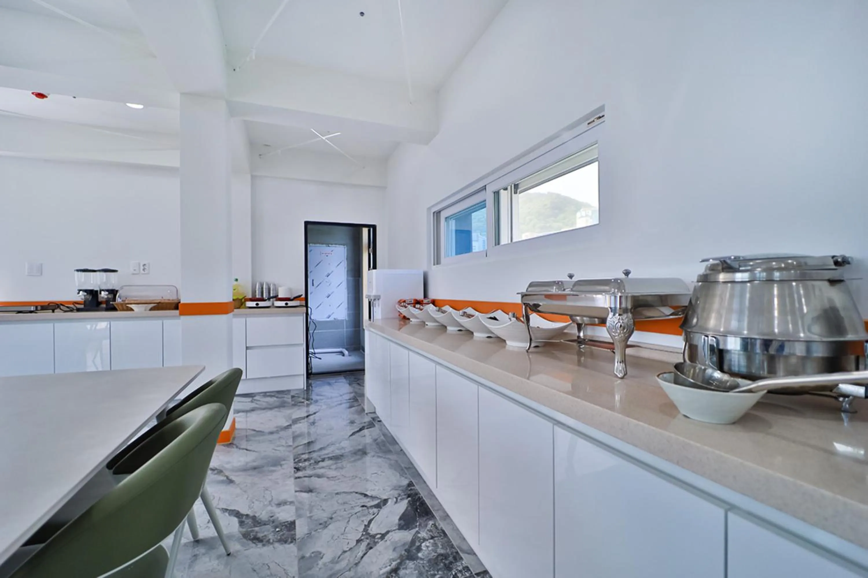 Restaurant/places to eat in Gimhae City Hotel