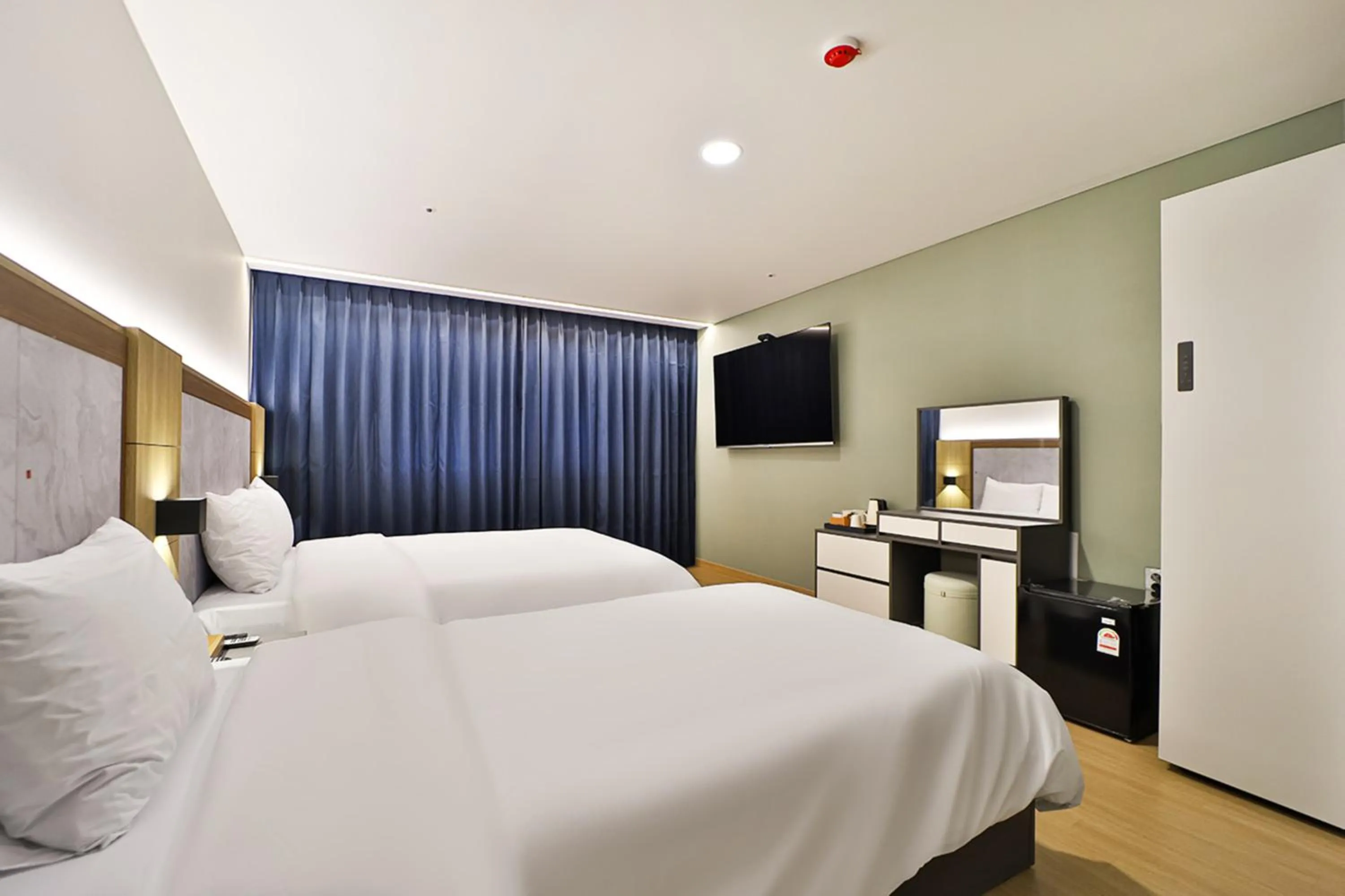 Bedroom, Bed in Gimhae City Hotel