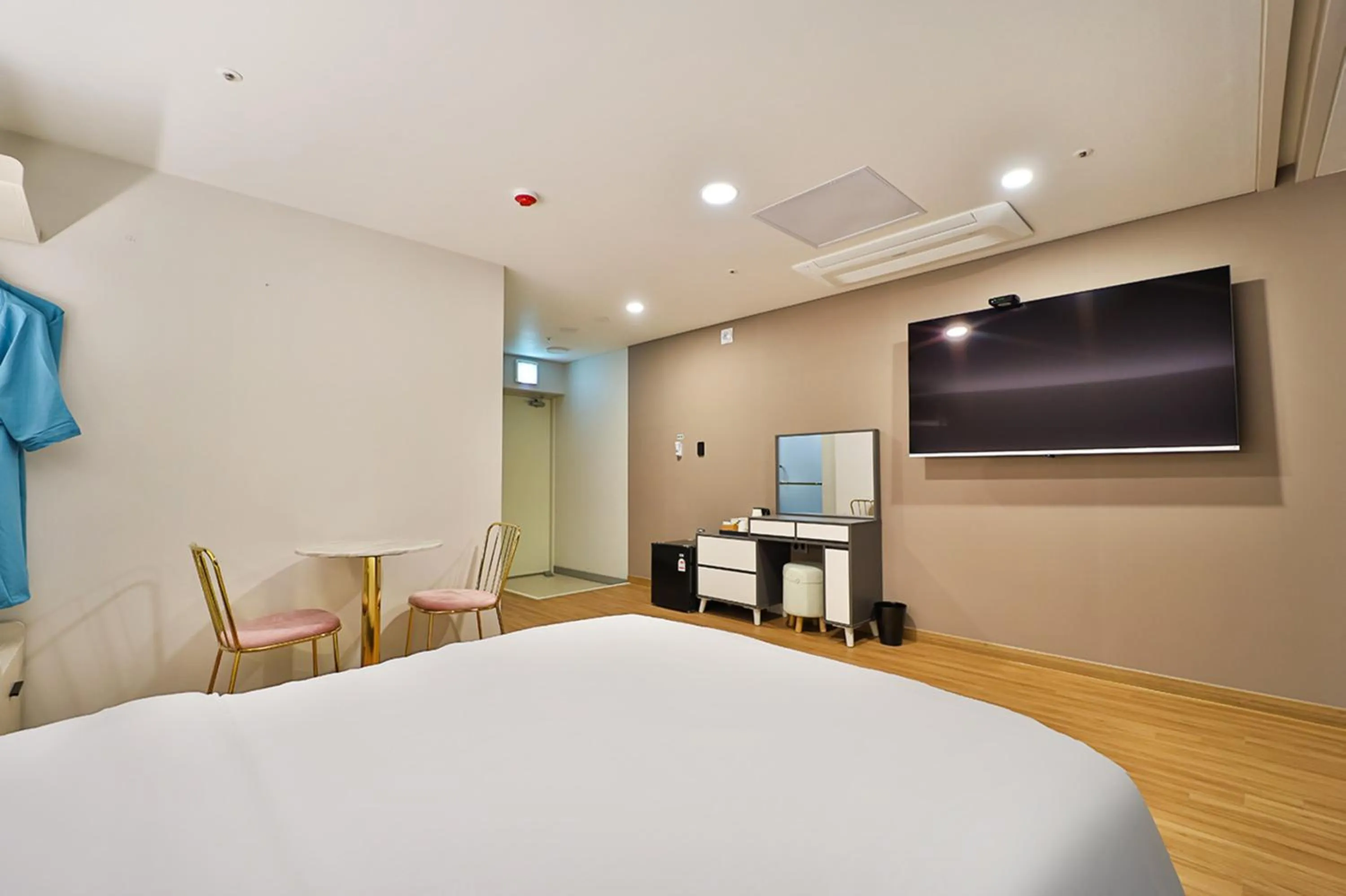 Bed in Gimhae City Hotel