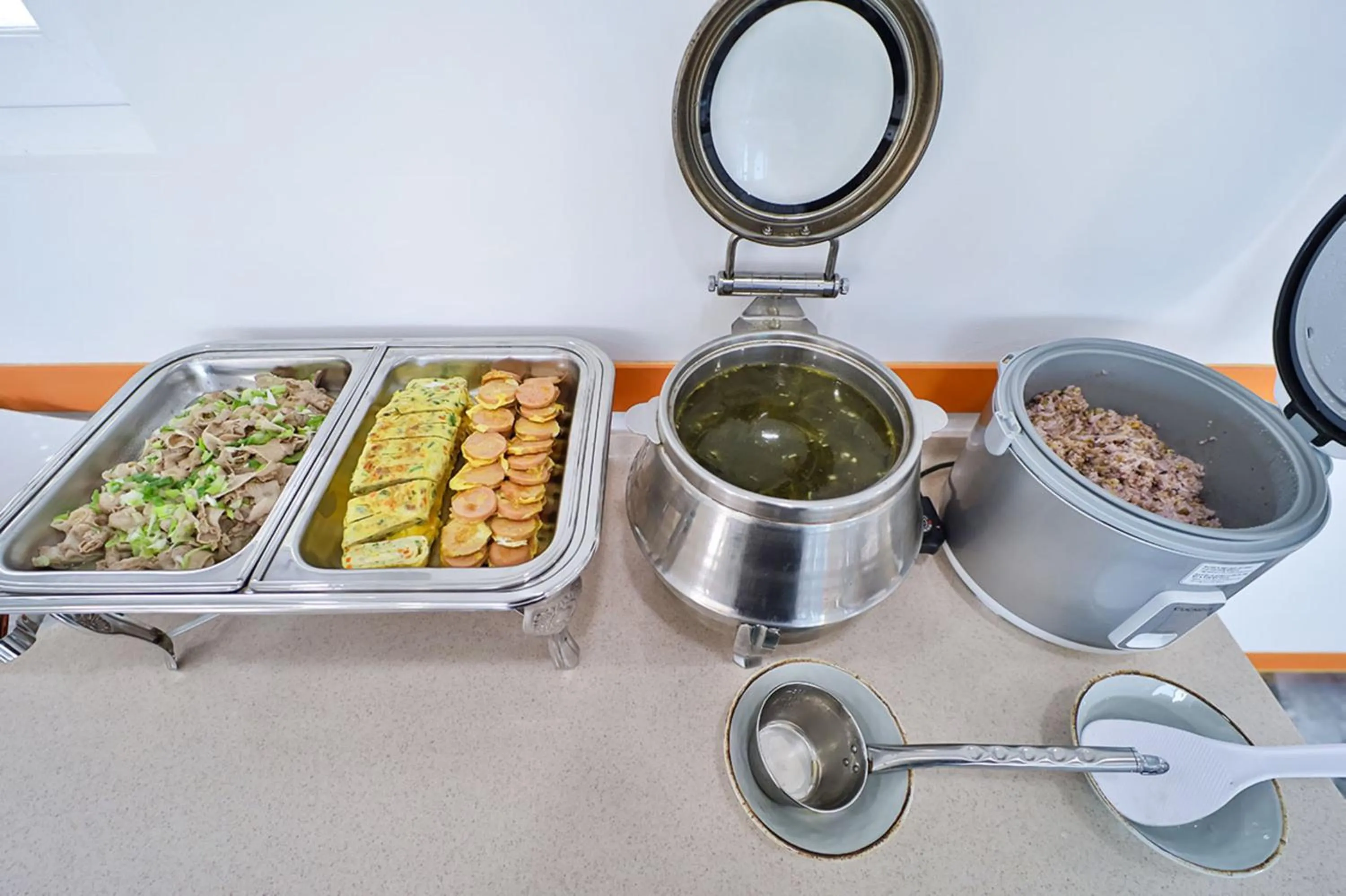 Restaurant/places to eat in Gimhae City Hotel