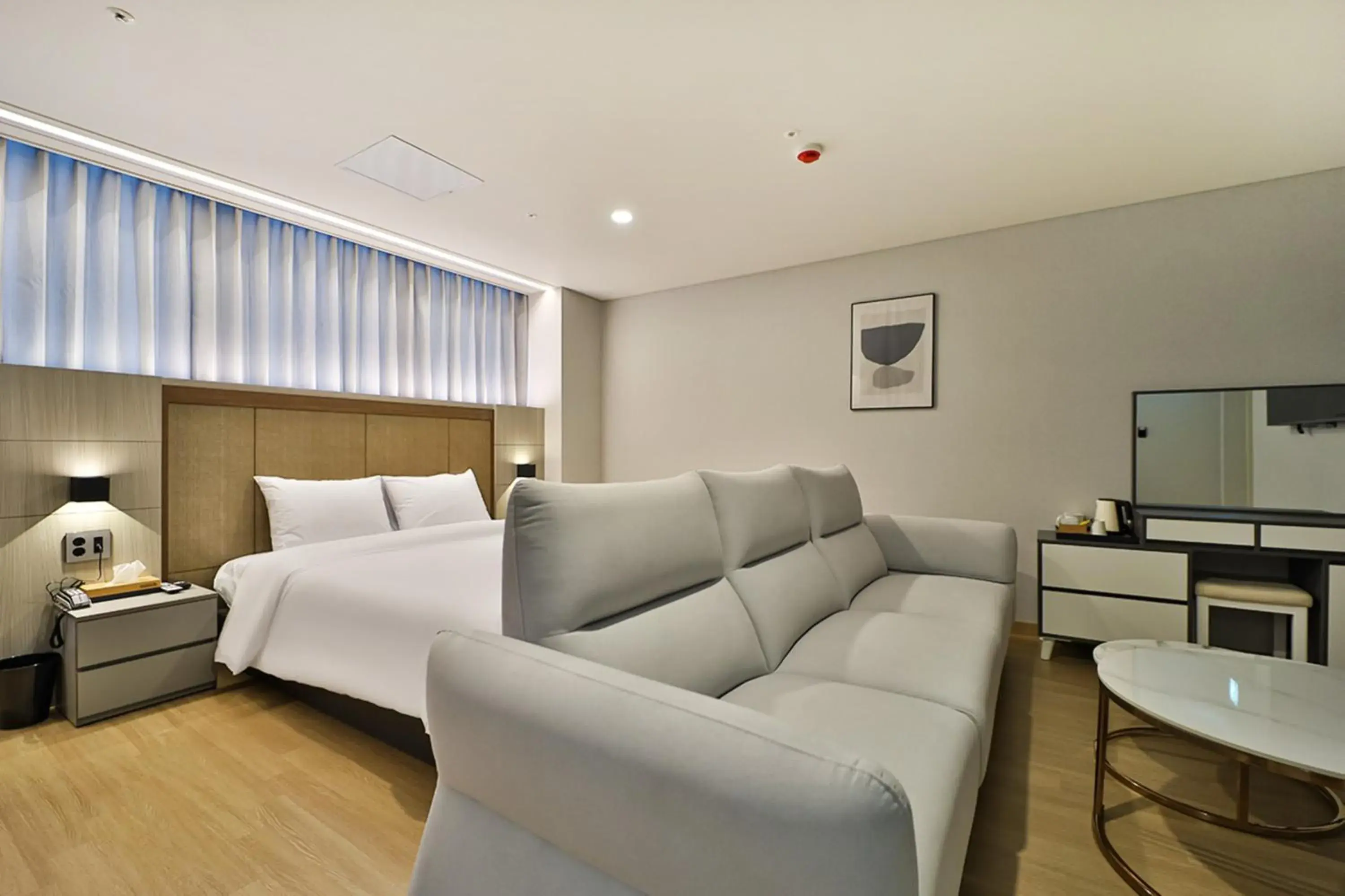 Bedroom, Bed in Gimhae City Hotel Bedroom, Bed in Gimhae City Hotel