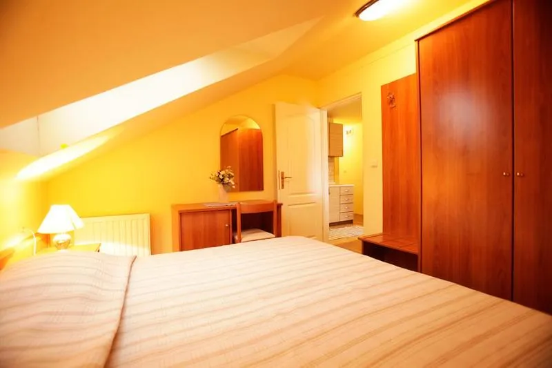 Bed in Tribunia Beach Hotel