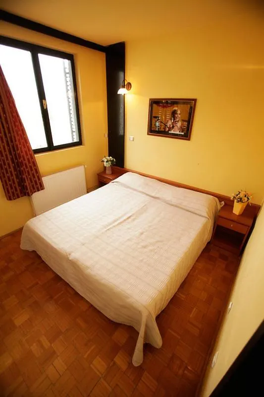Bed in Tribunia Beach Hotel