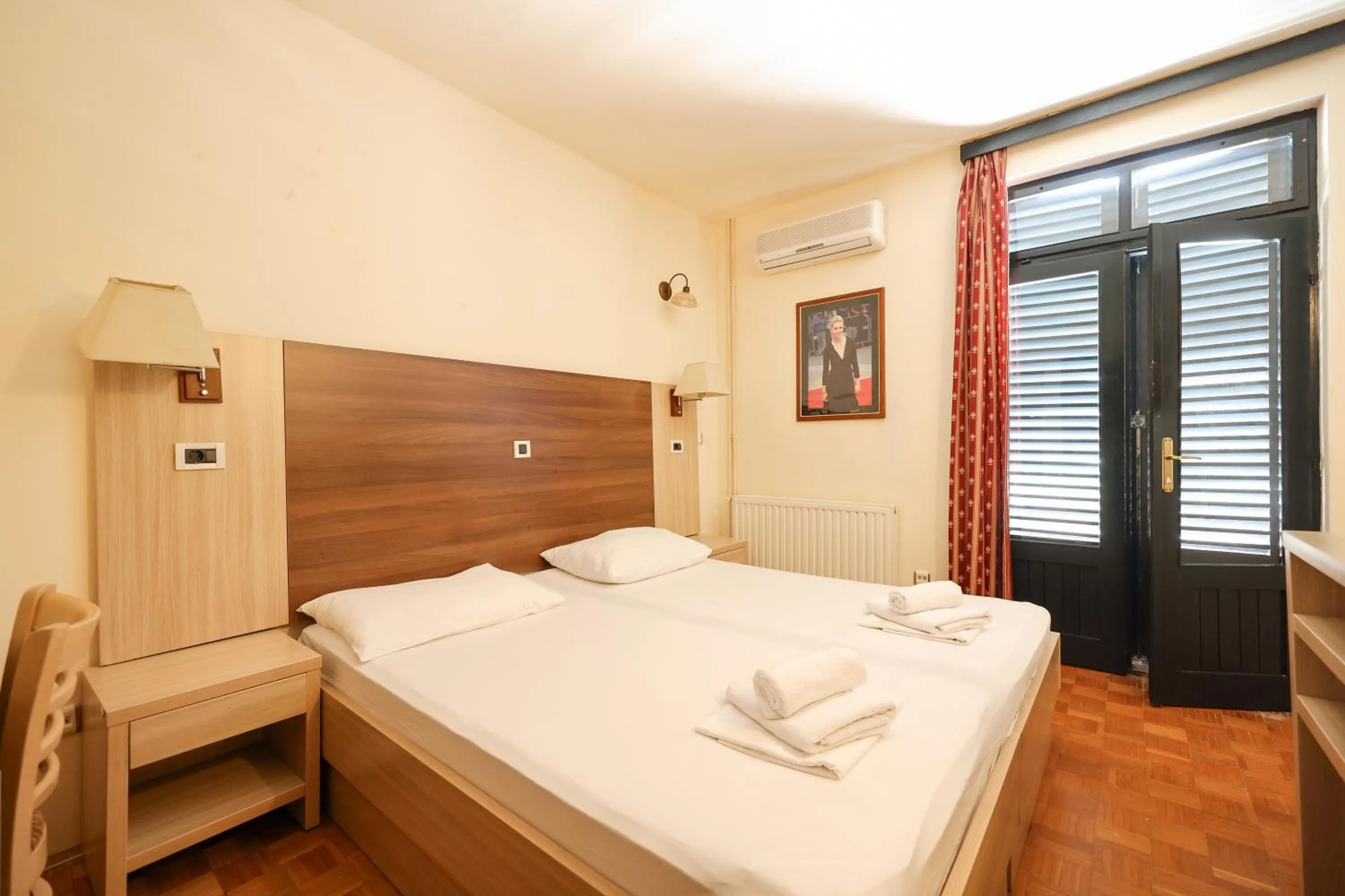 Bed in Tribunia Beach Hotel