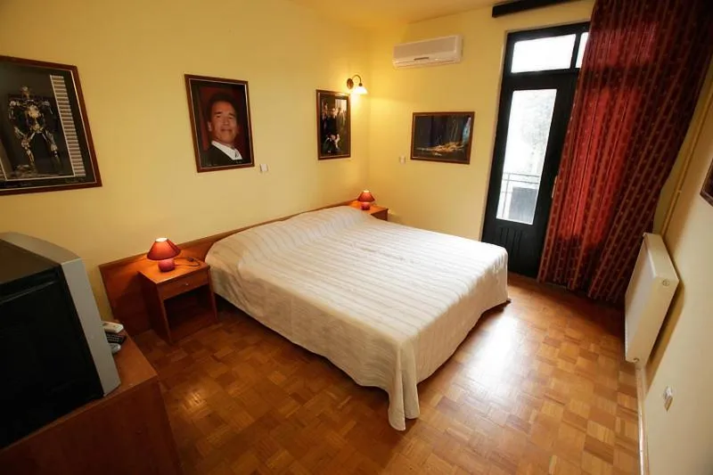 Bed in Tribunia Beach Hotel