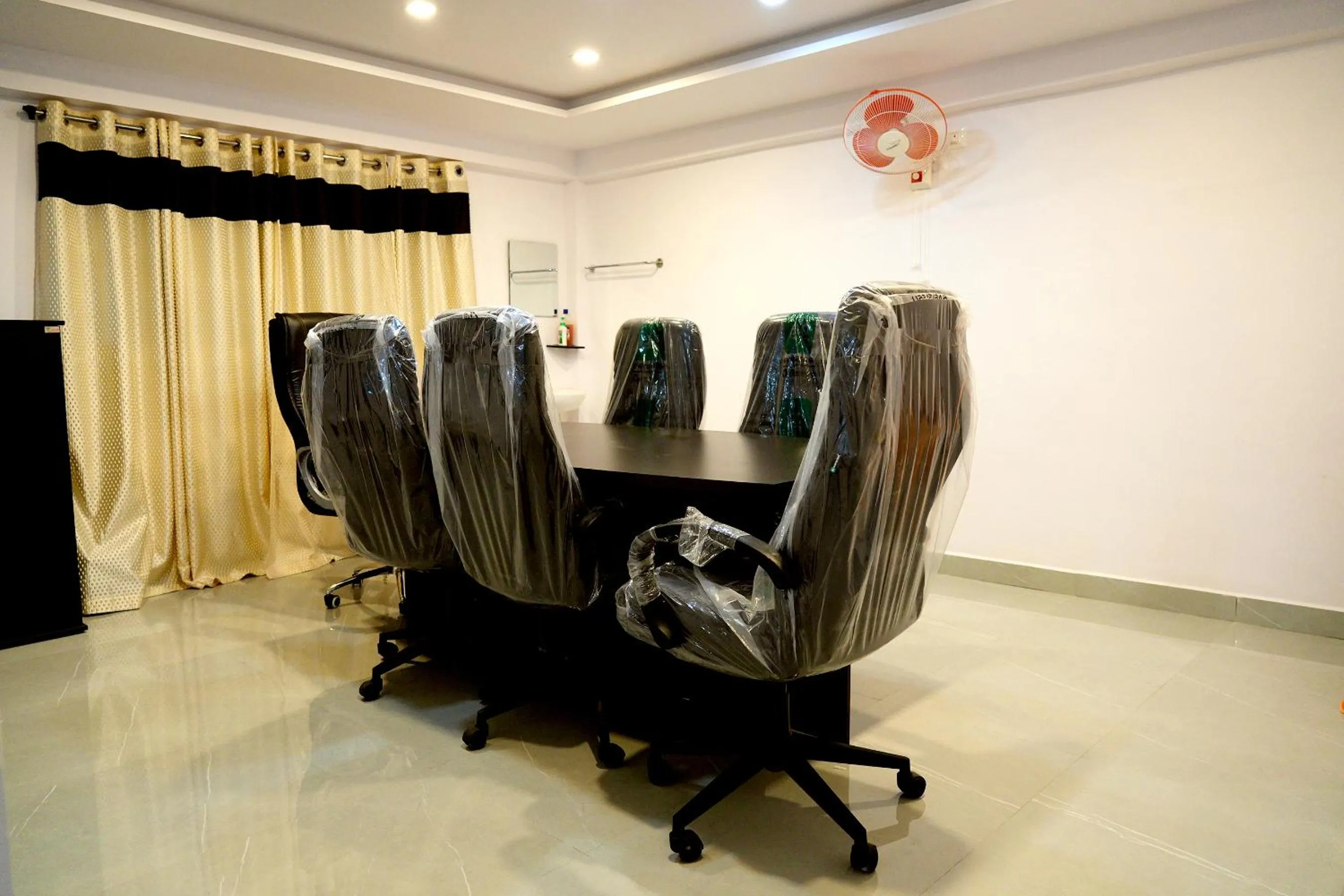 Business facilities in HILL PALACE RESIDENCY COORG