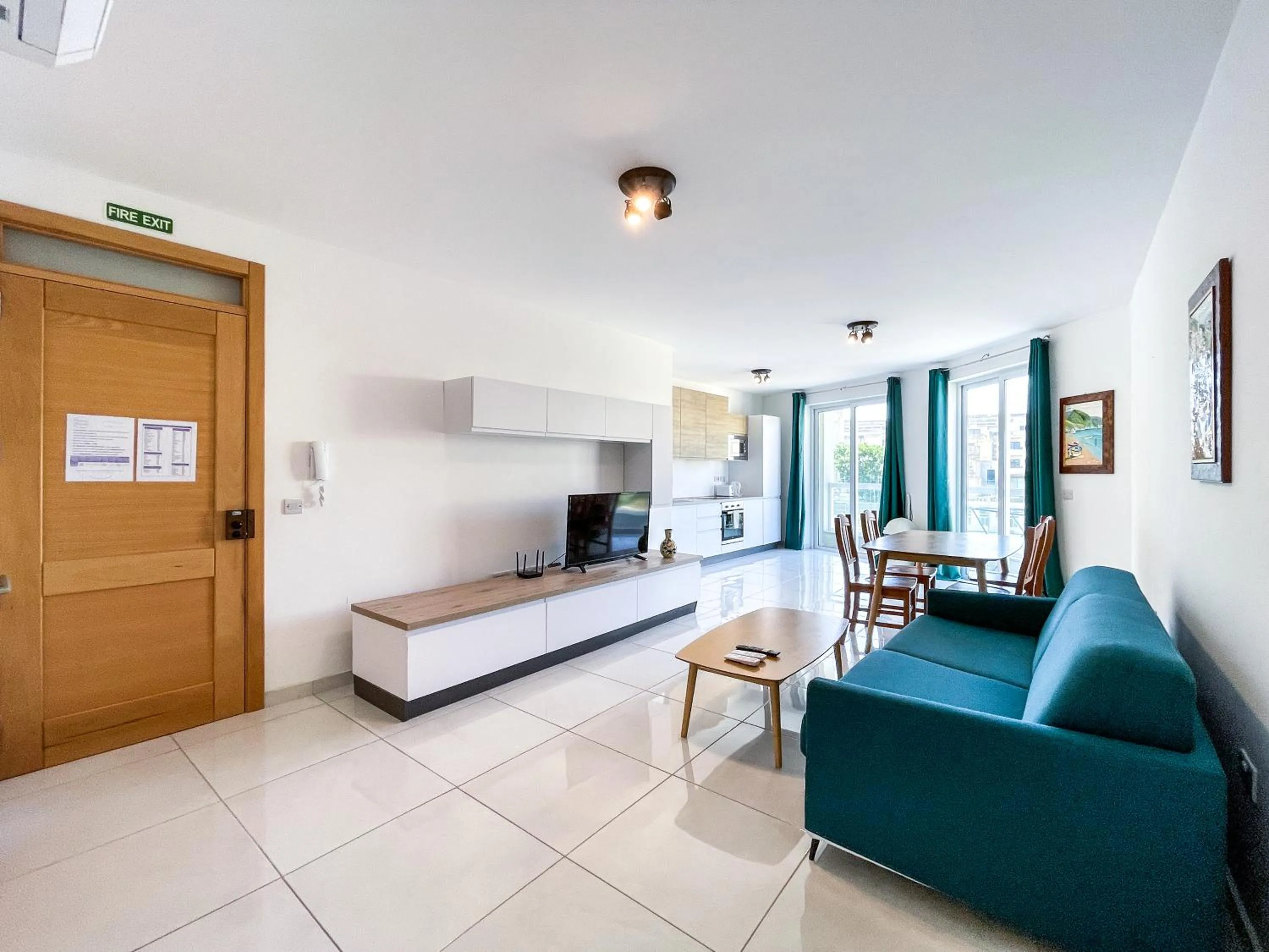 Msida Central Suites - EMMNIC Court