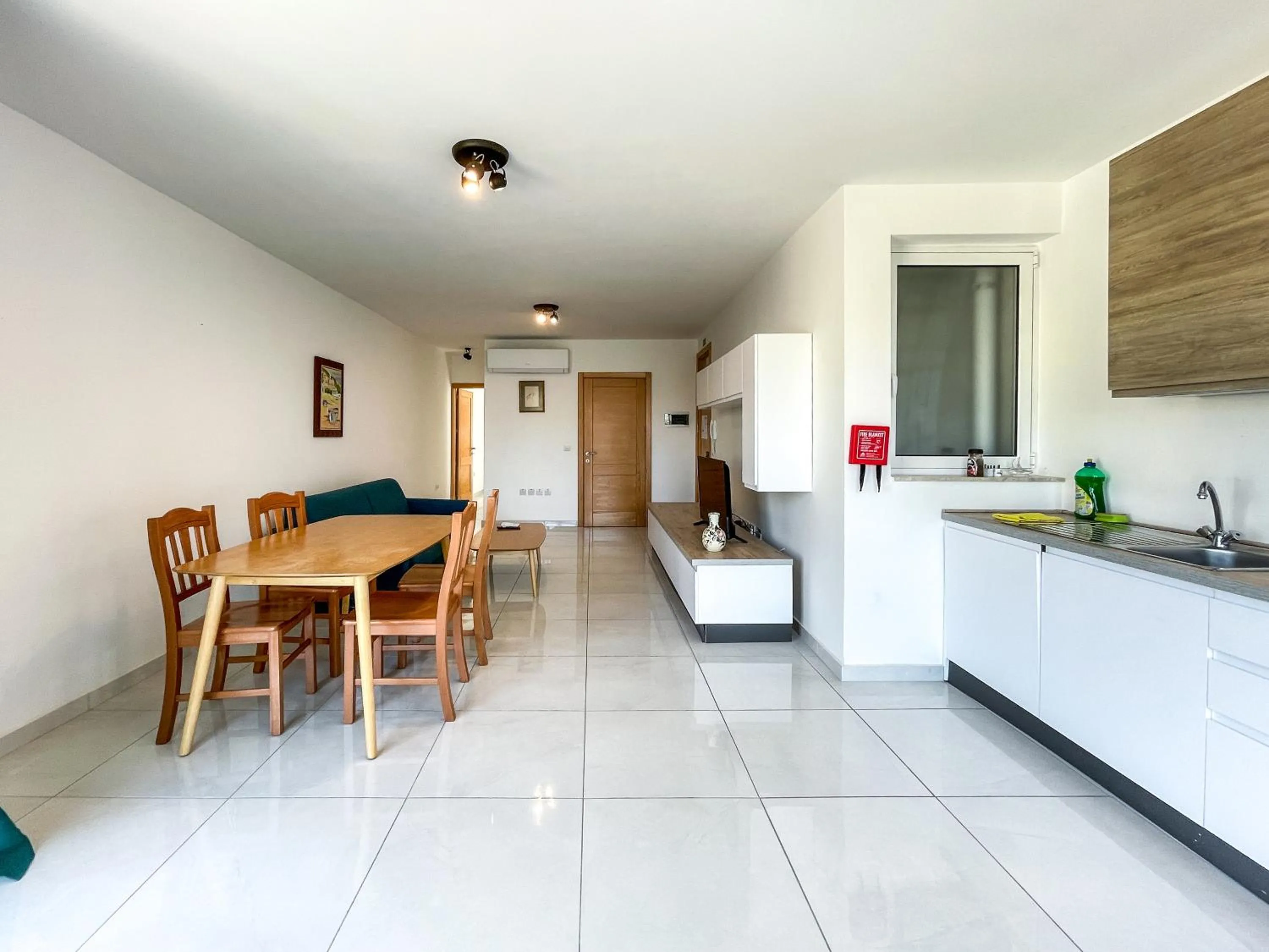 Msida Central Suites - EMMNIC Court