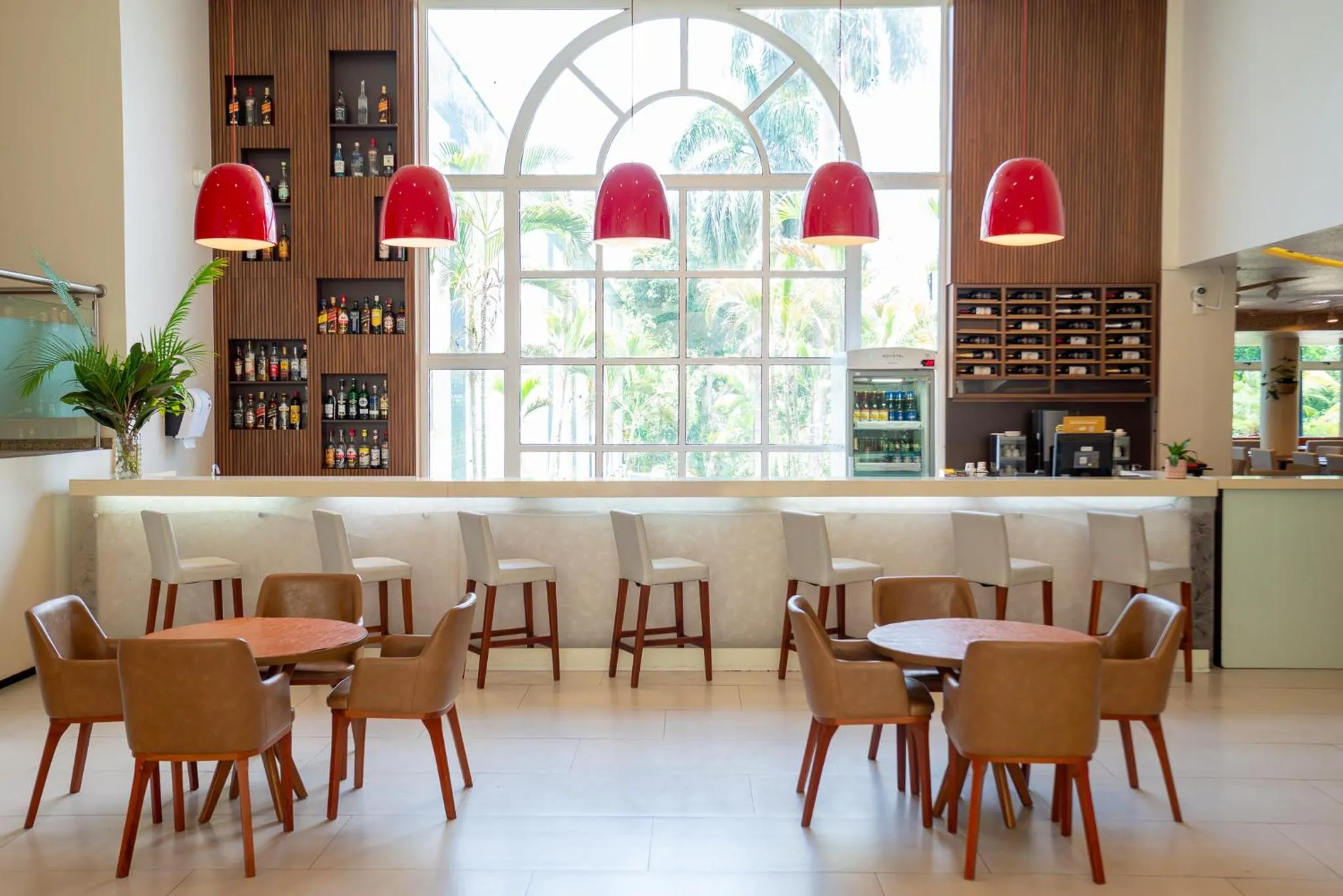 Lounge or bar in Novotel Manaus