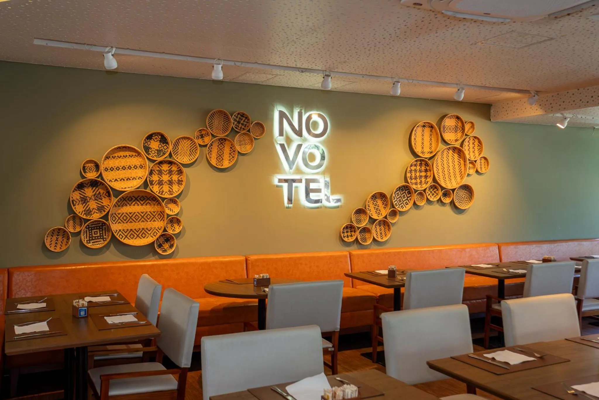 Restaurant/places to eat in Novotel Manaus