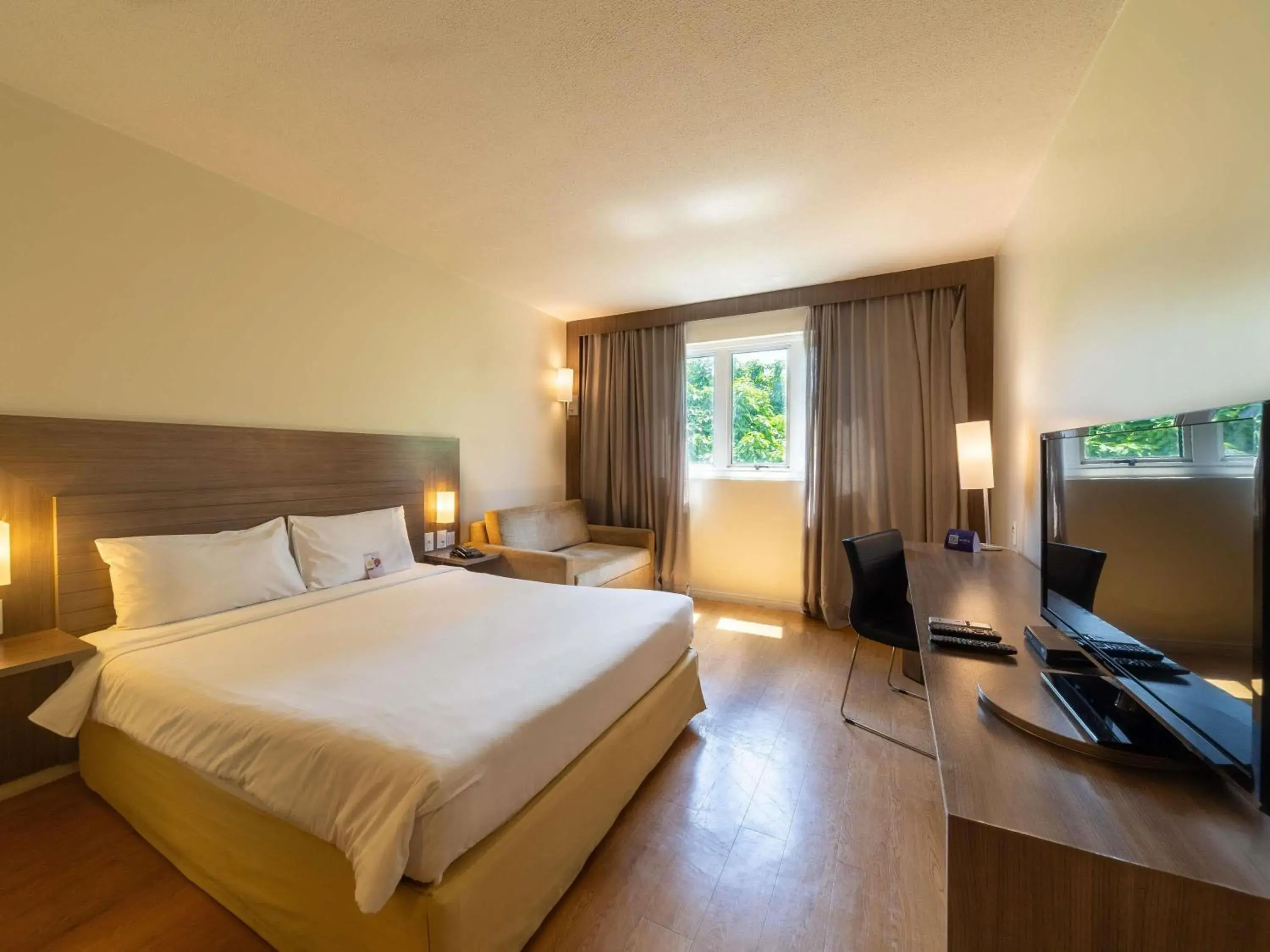 Property building, Bed in Novotel Manaus Property building, Bed in Novotel Manaus