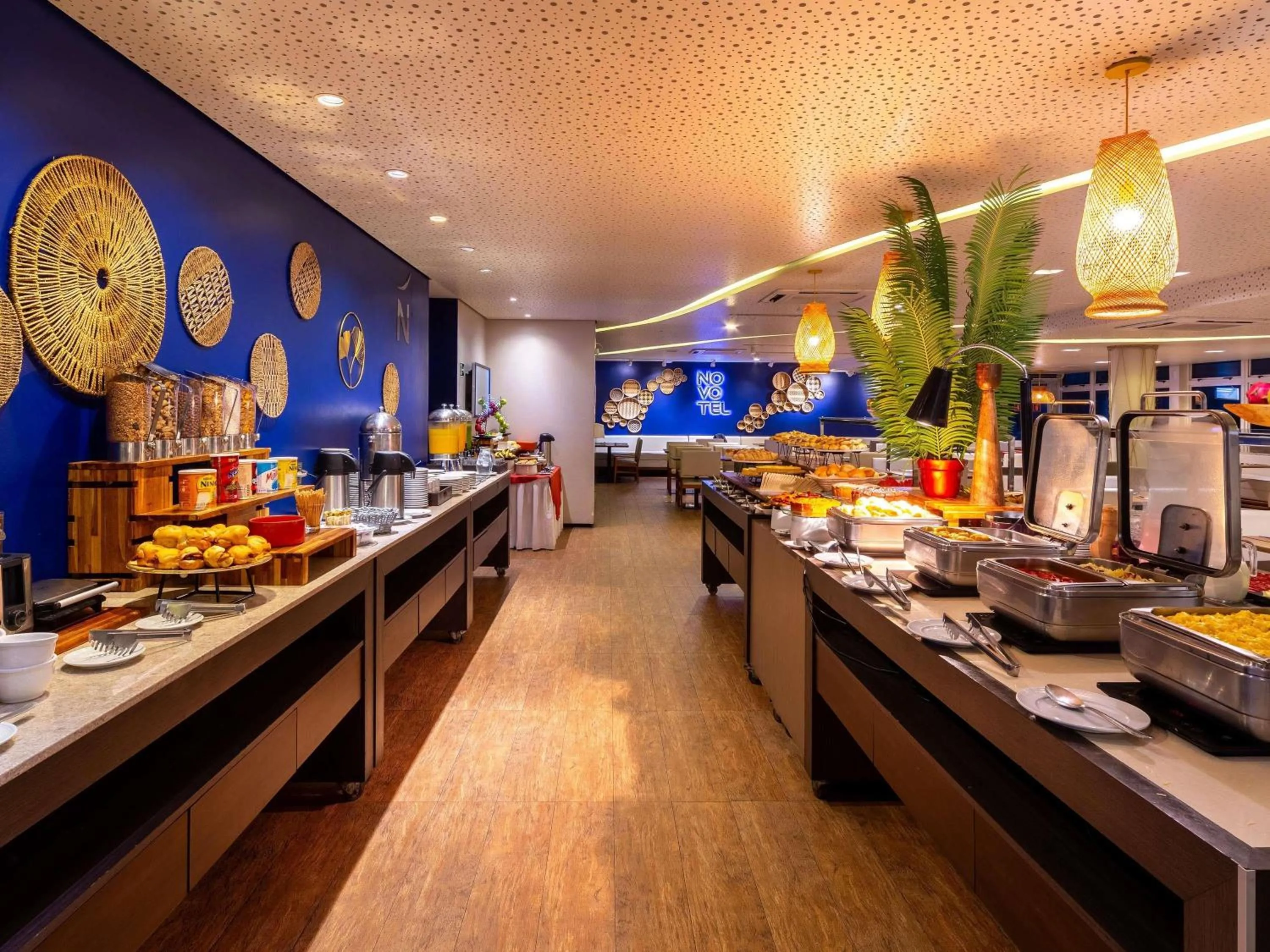 Restaurant/places to eat in Novotel Manaus