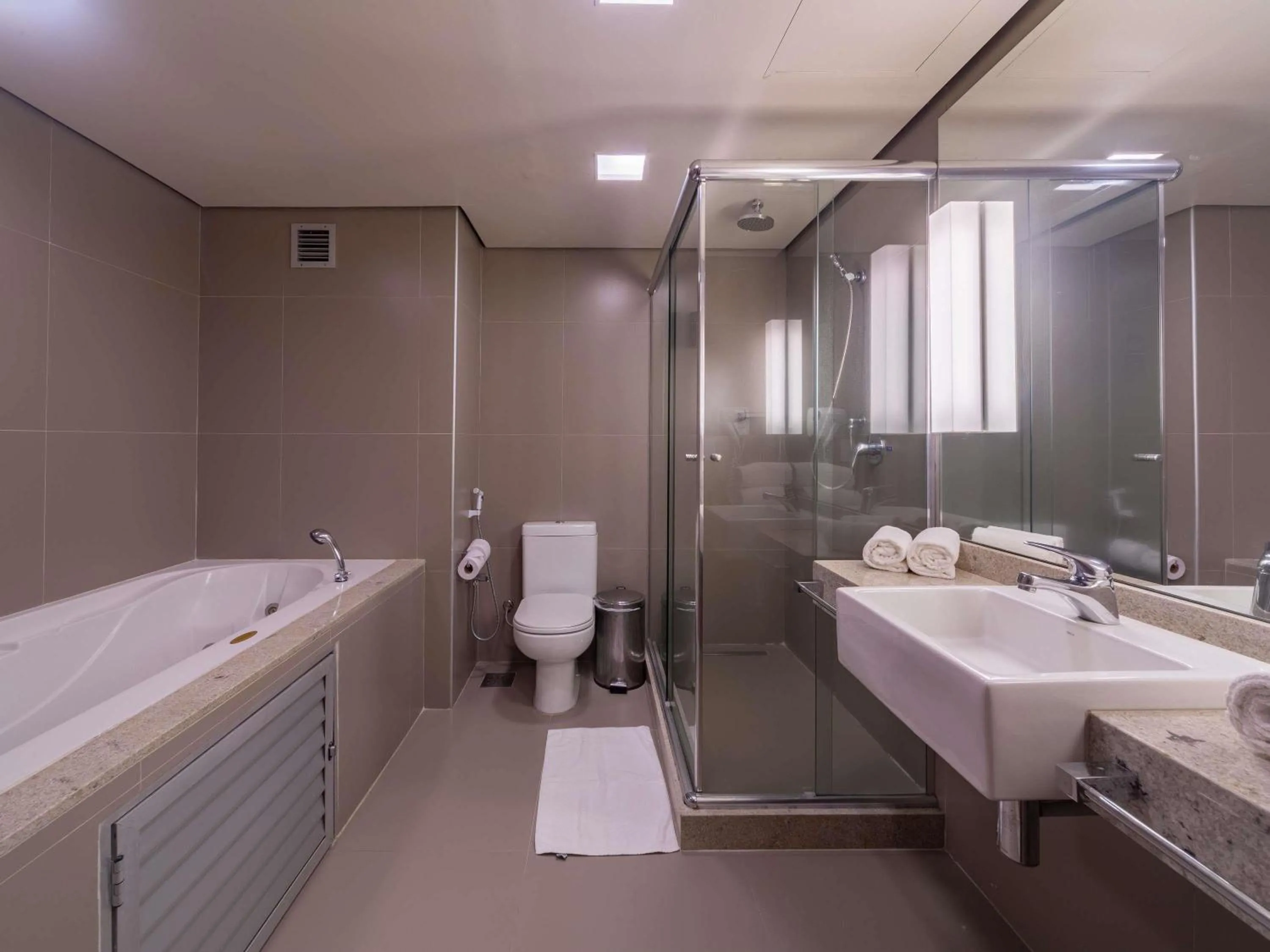 Bedroom in Novotel Manaus