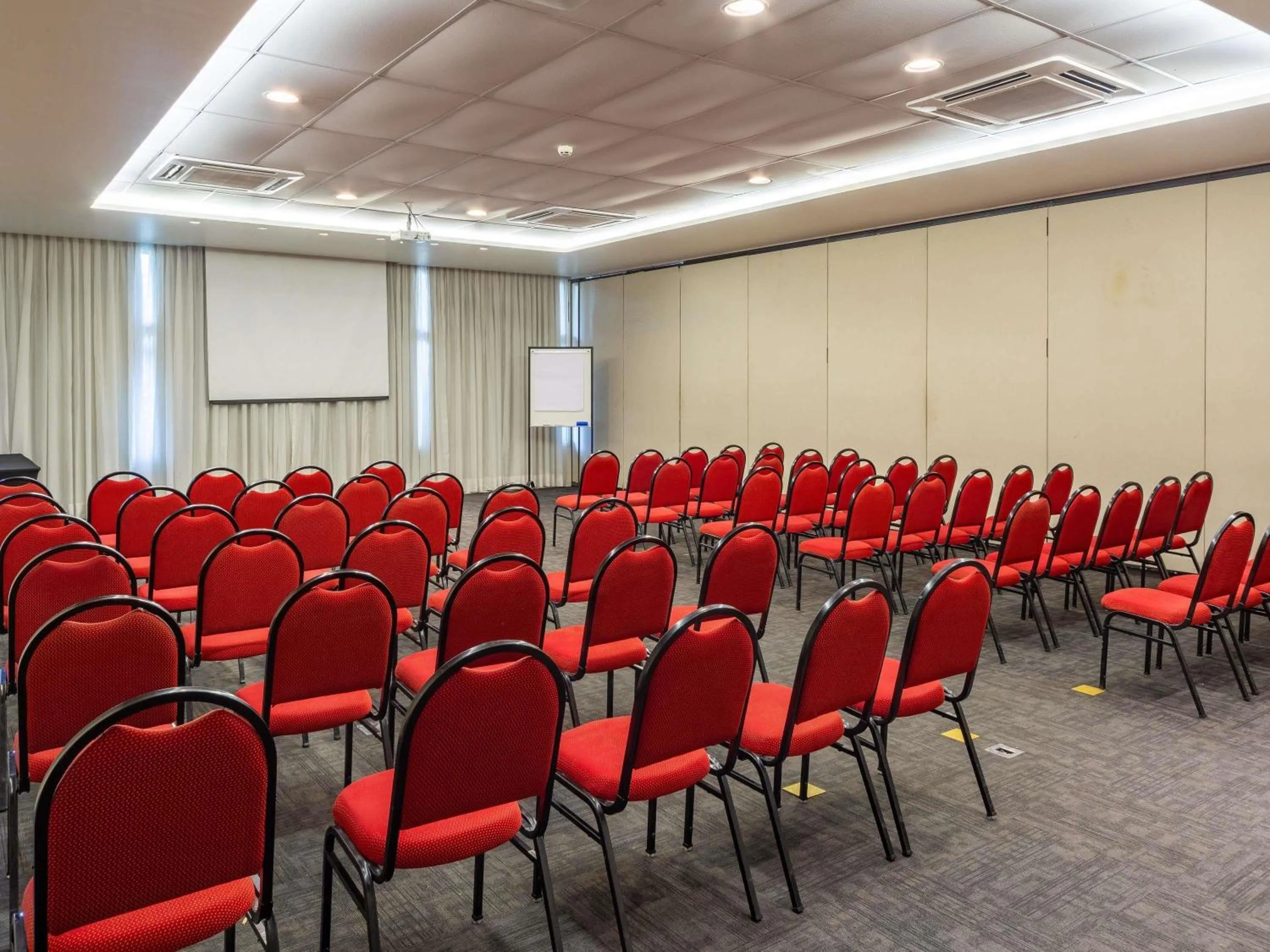 Meeting/conference room in Novotel Manaus