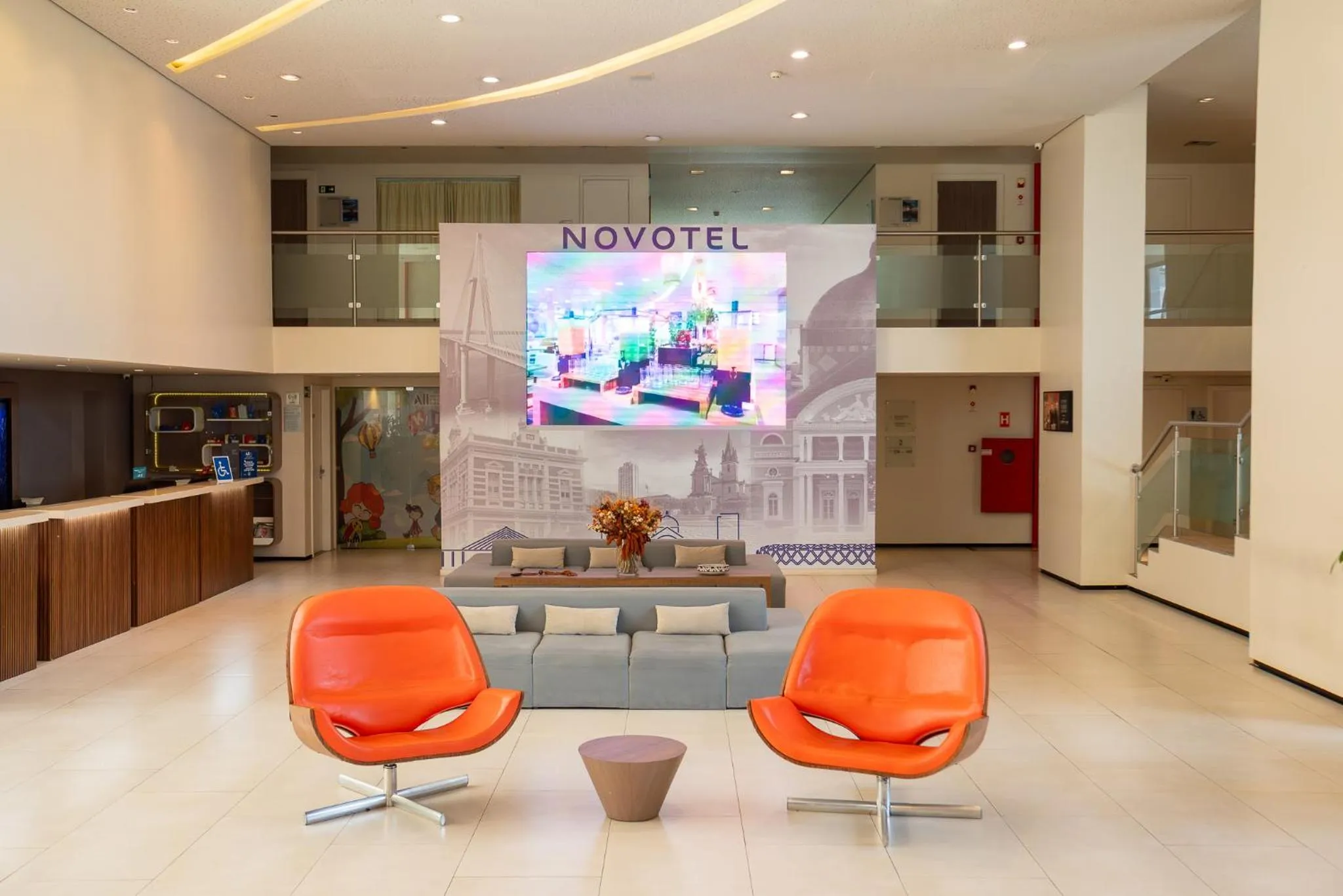 Communal lounge/ TV room in Novotel Manaus