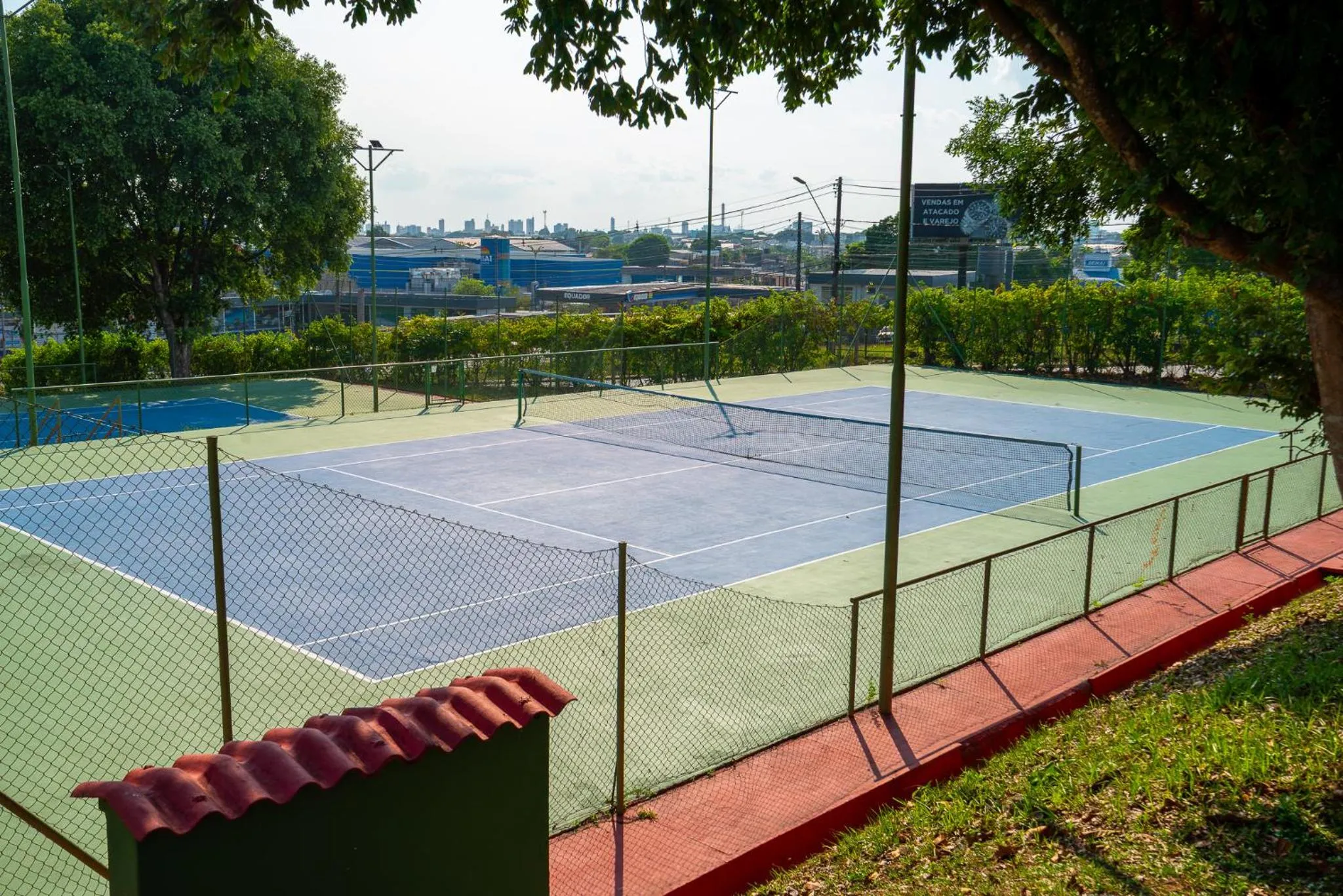 Tennis court in Novotel Manaus