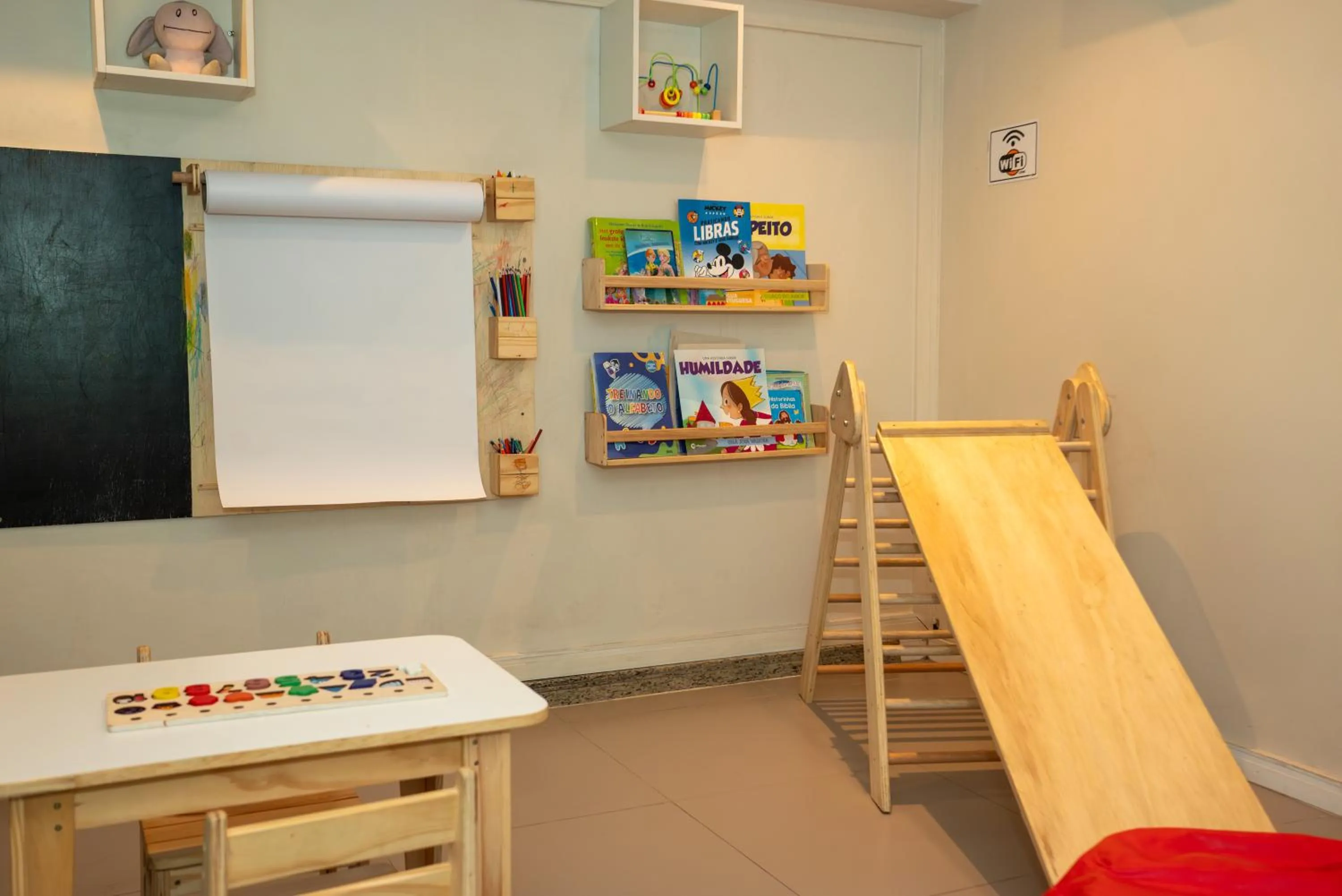 children in Novotel Manaus