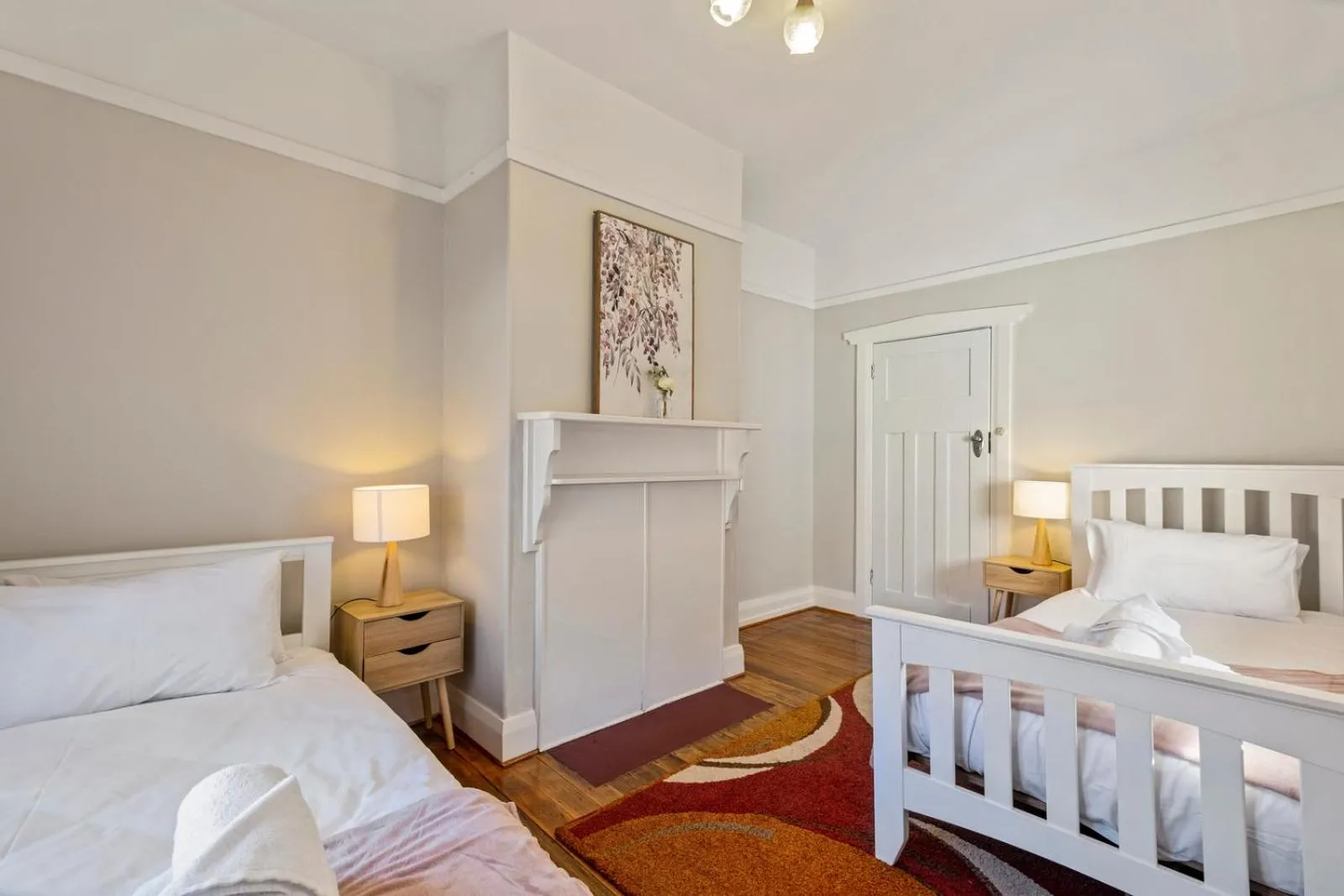 Sunny apartment on the fringe of the CBD