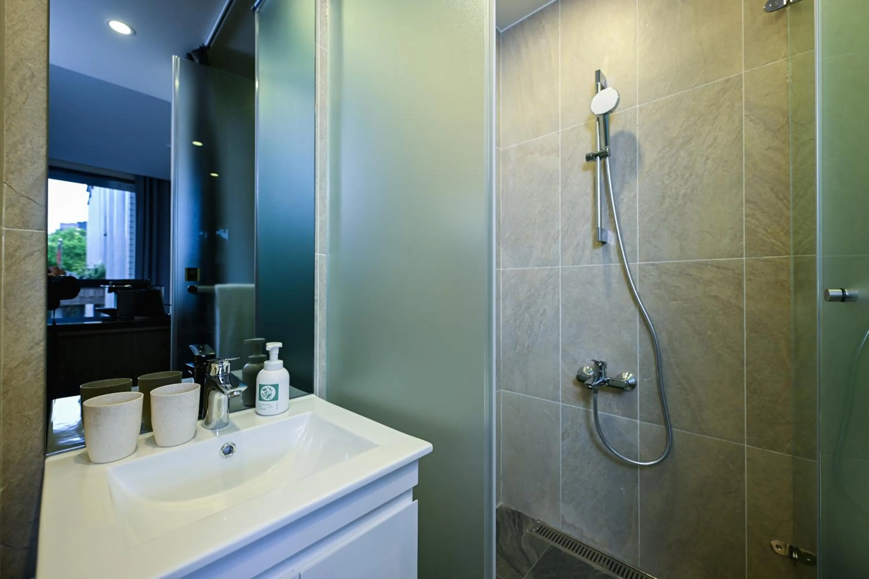 Shower in OOD Hotel Taipei HangZhou