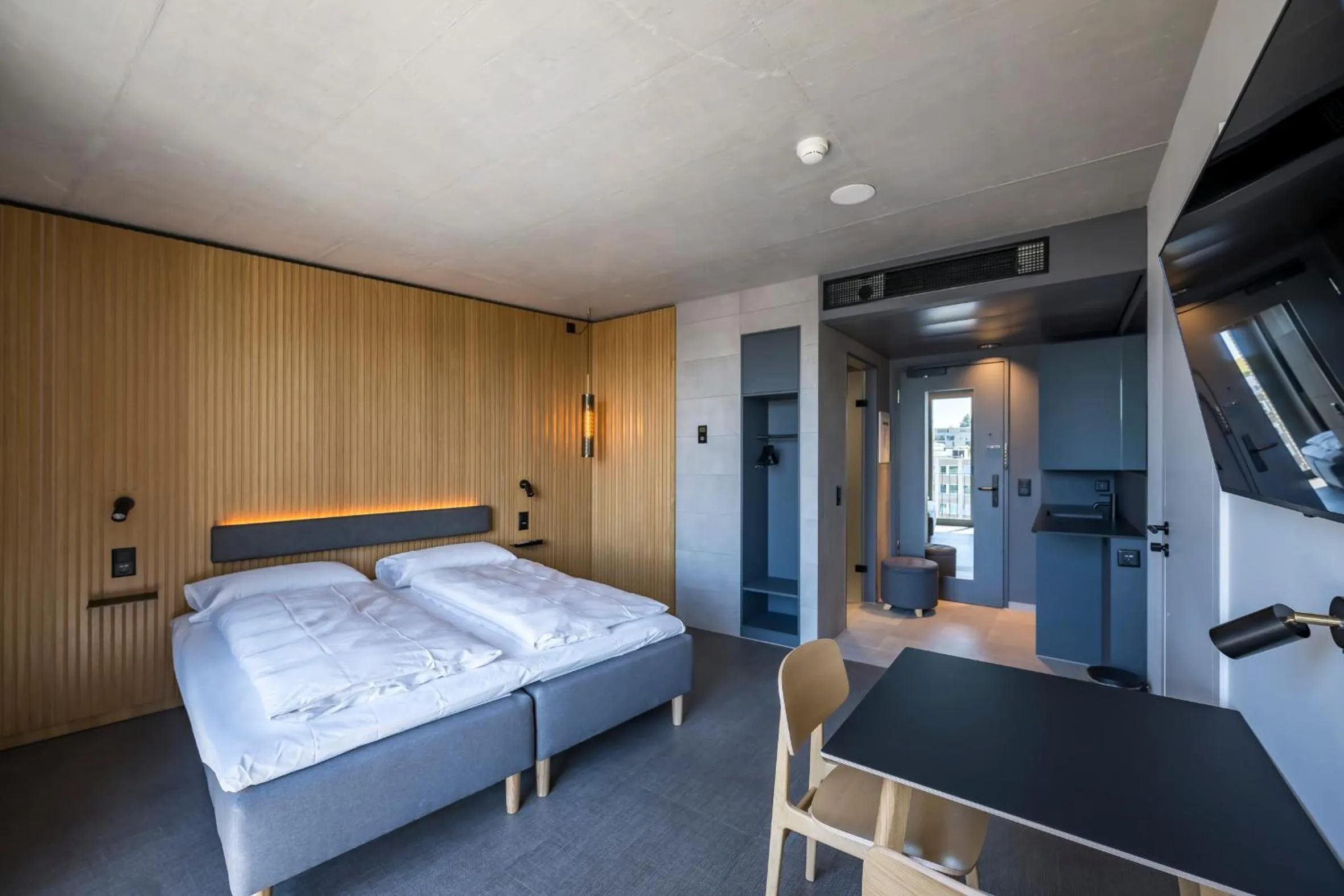 Bedroom, Bed in Zleep Hotel Zürich-Kloten