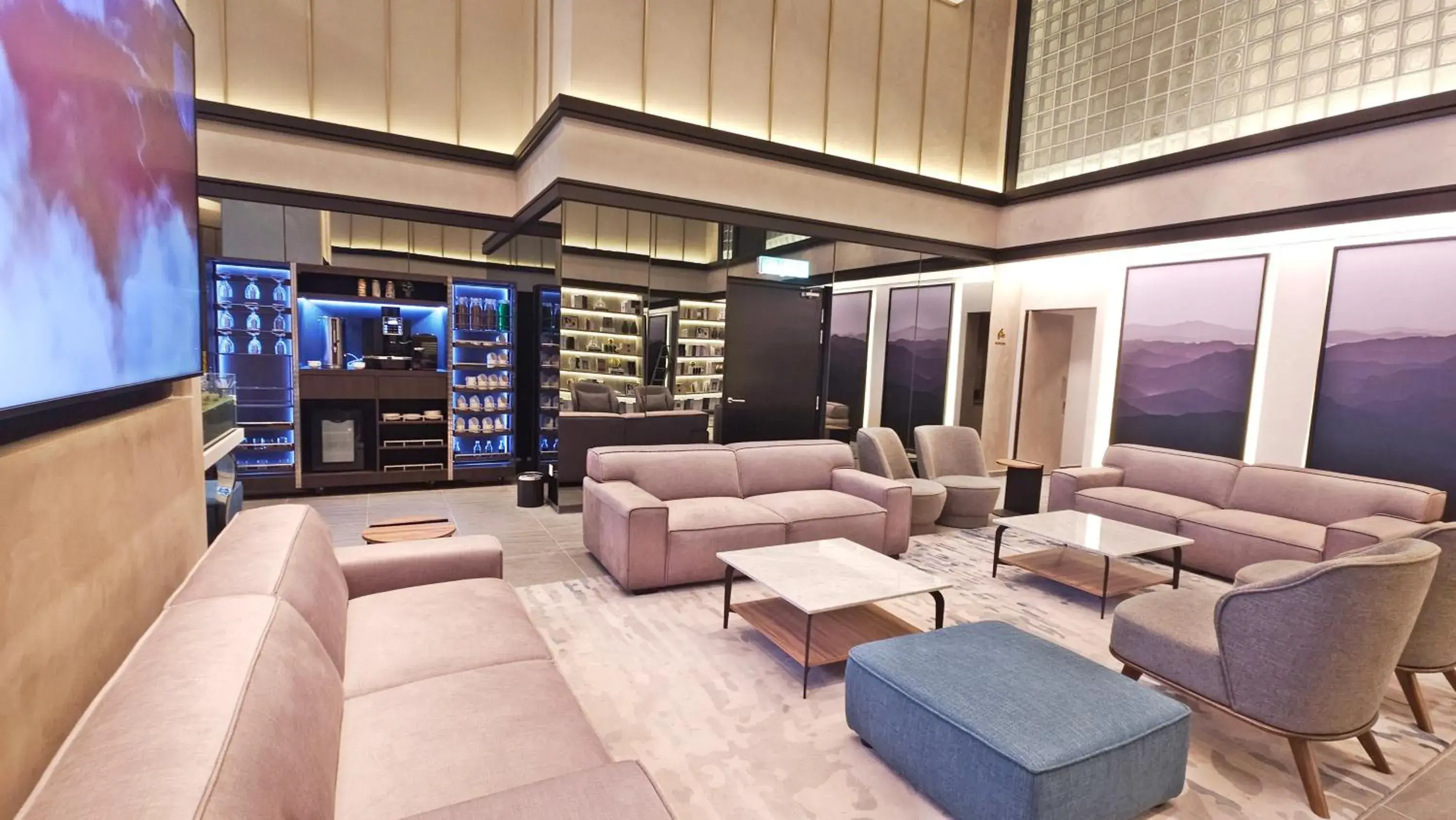 Lounge or bar in Wyndham Ion Majestic Genting Highlands Lounge or bar in Wyndham Ion Majestic Genting Highlands