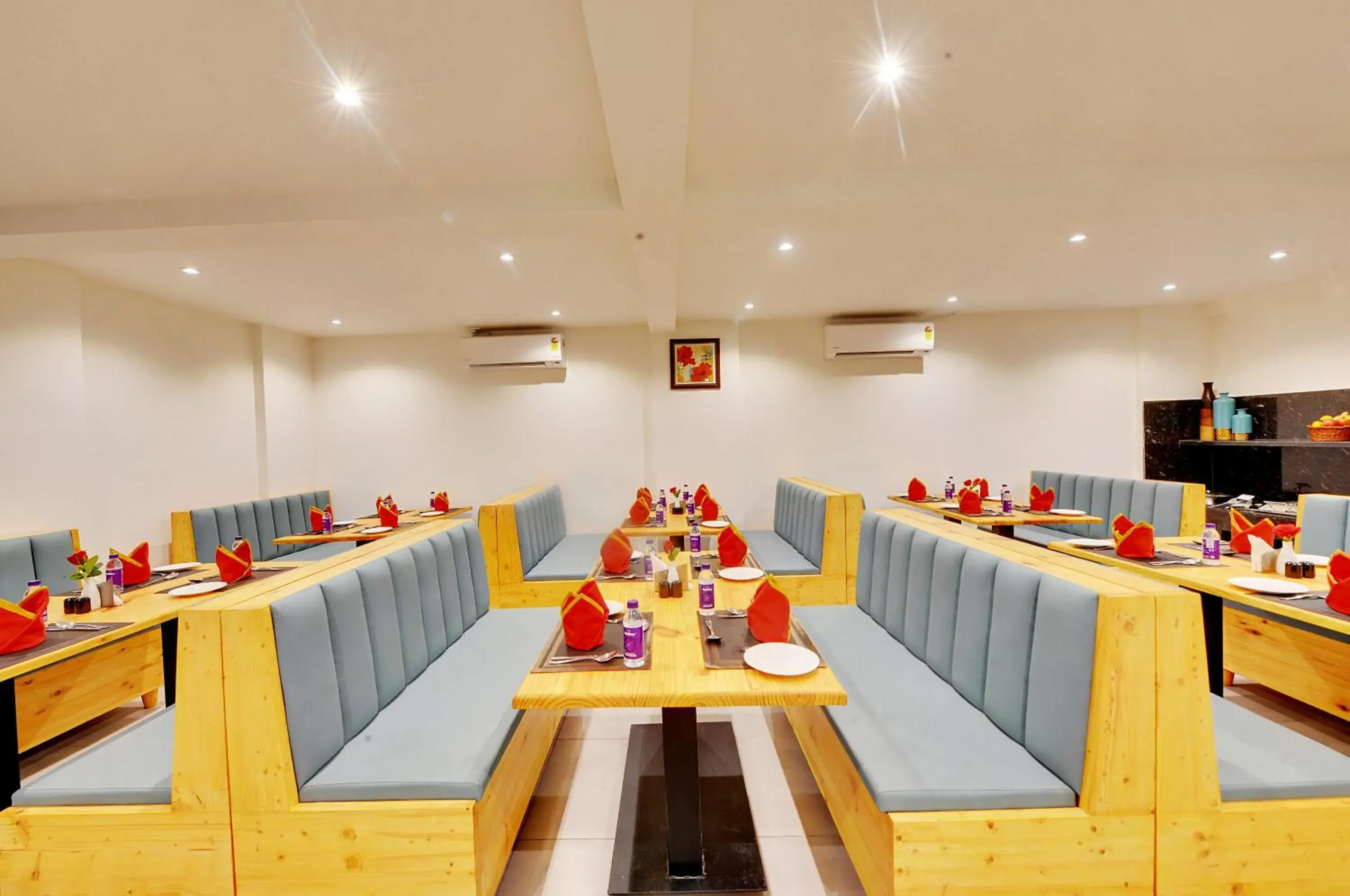 Restaurant/places to eat in The Lavender Hotel Restaurant/places to eat in The Lavender Hotel