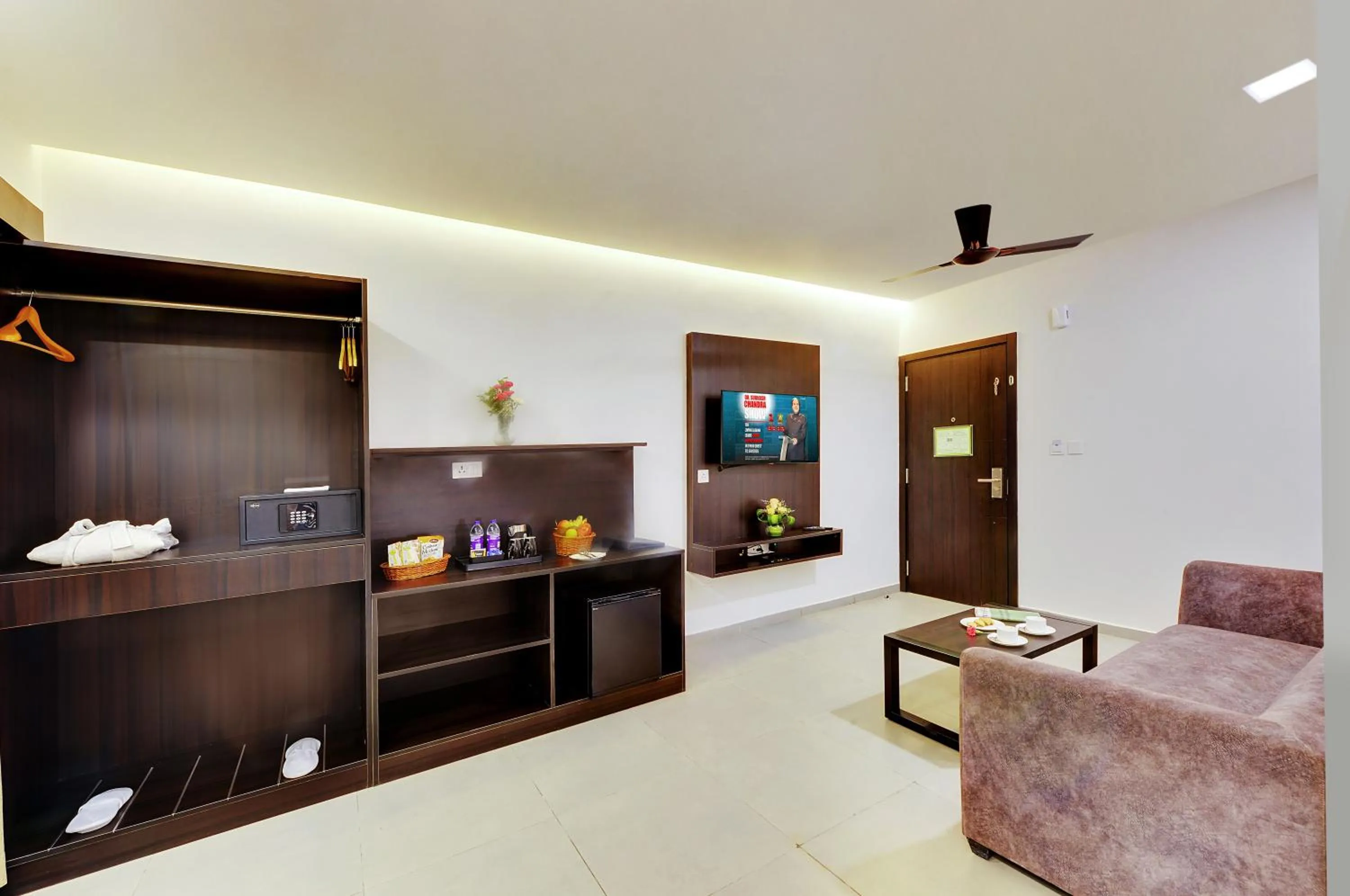 TV and multimedia in The Lavender Hotel