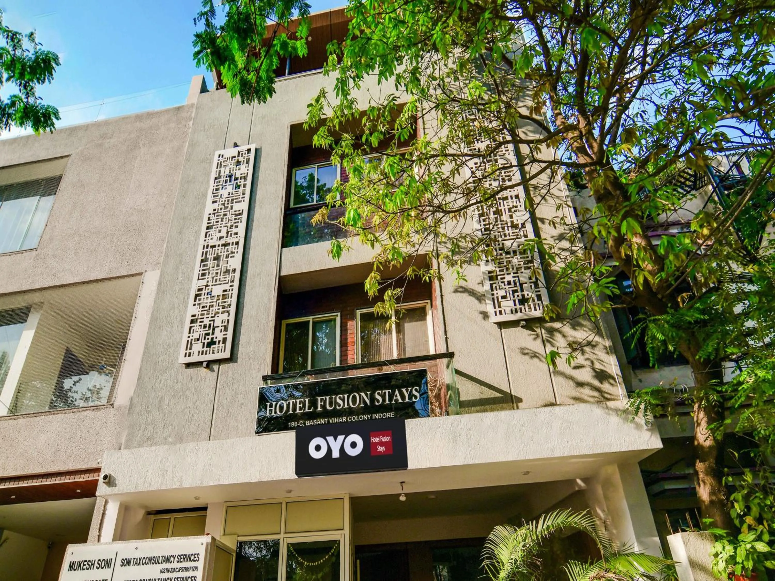 Facade/entrance in Hotel O Fusion Stays