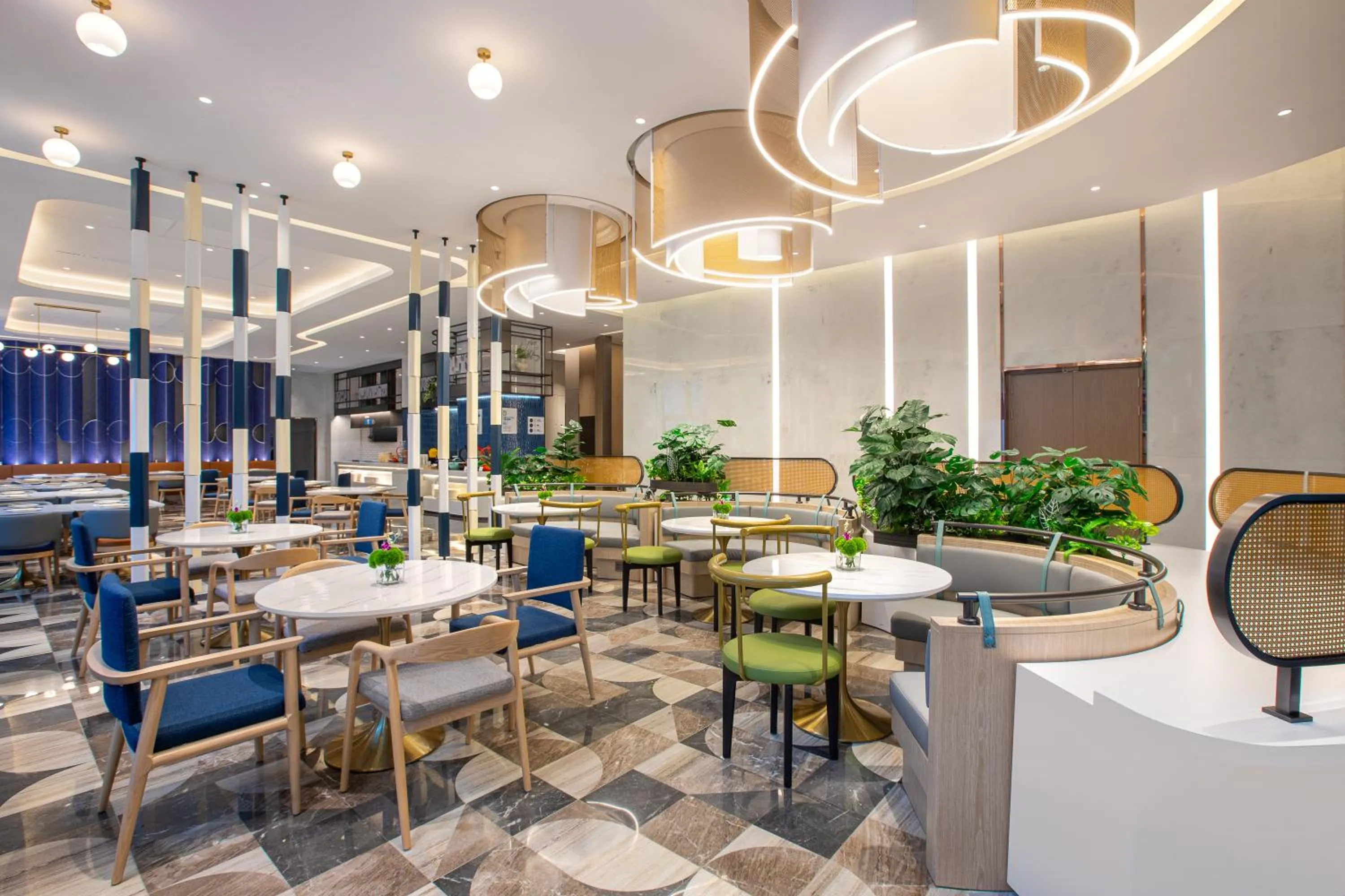 Restaurant/places to eat in Holiday Inn Express Changfeng Park
