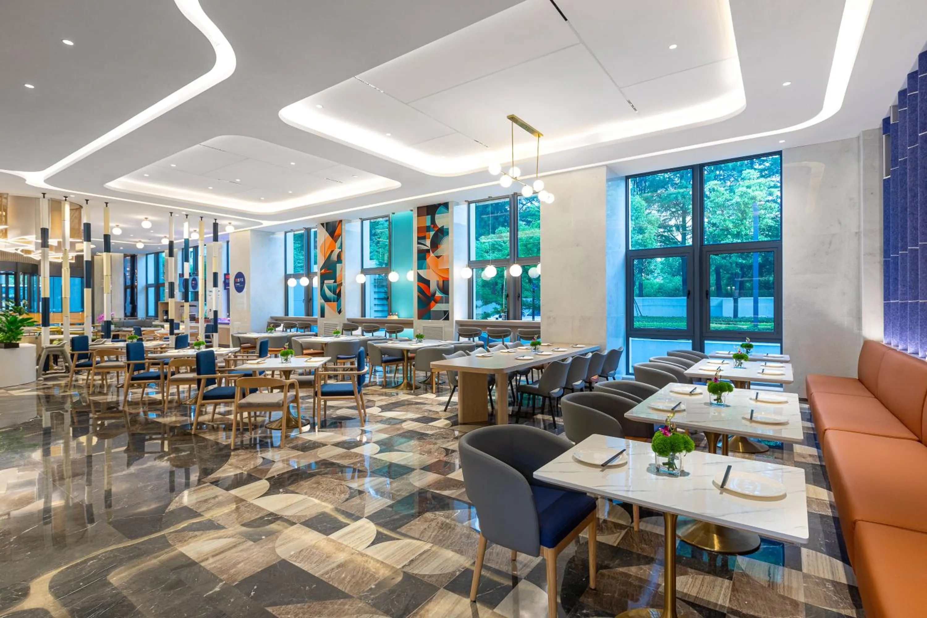 Breakfast in Holiday Inn Express Changfeng Park