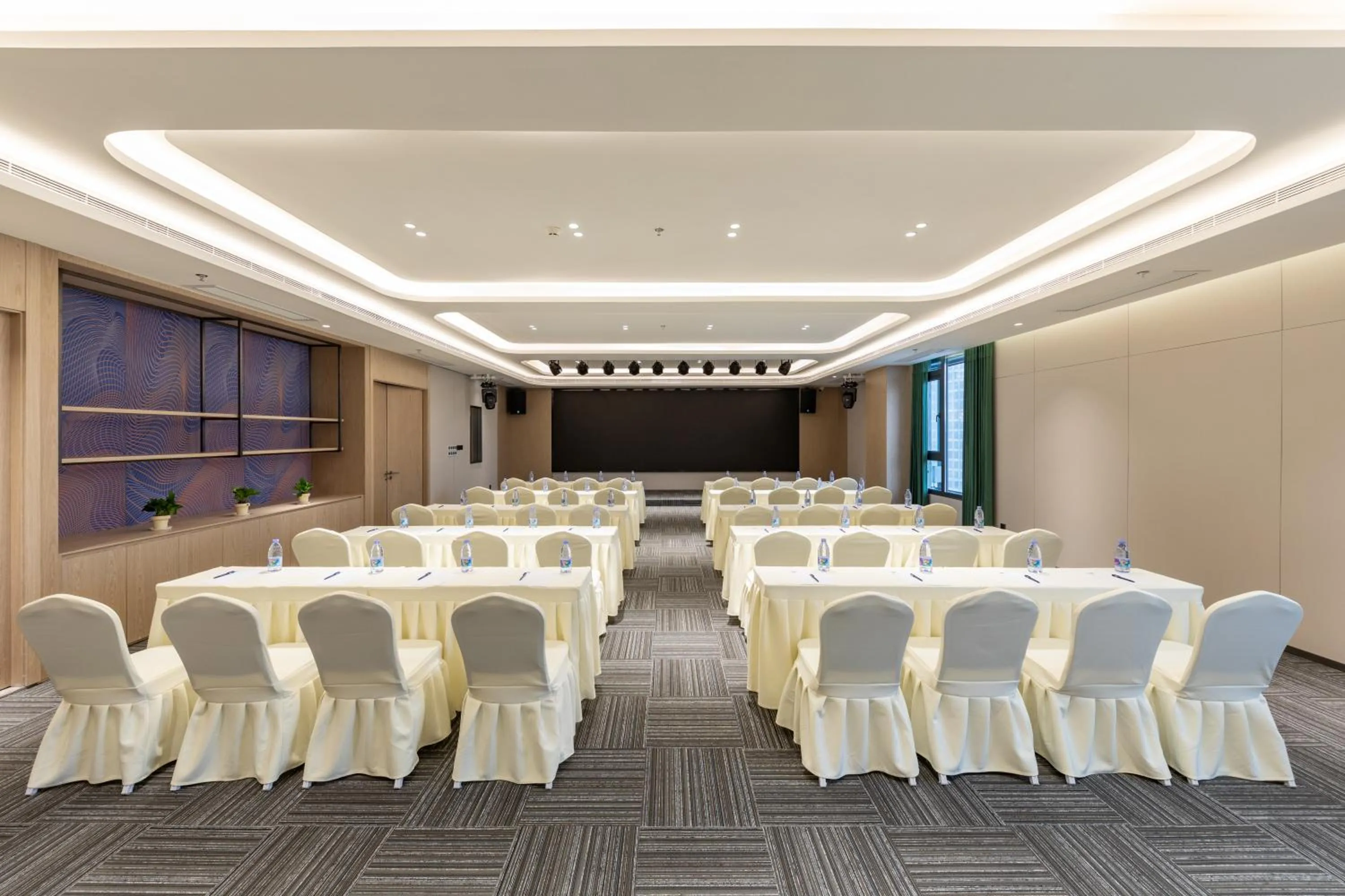 Meeting/conference room in Holiday Inn Express Changfeng Park