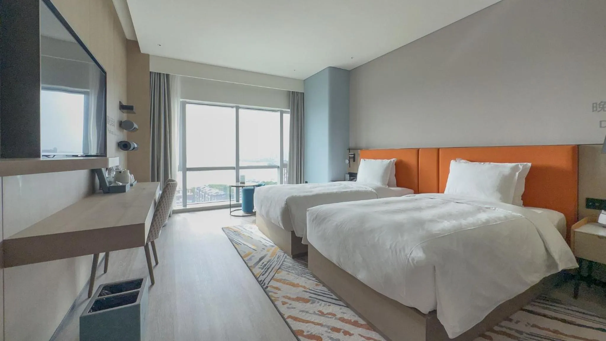 Photo of the whole room, Bed in EVEN Hotel Yinchuan Yuehai by IHG