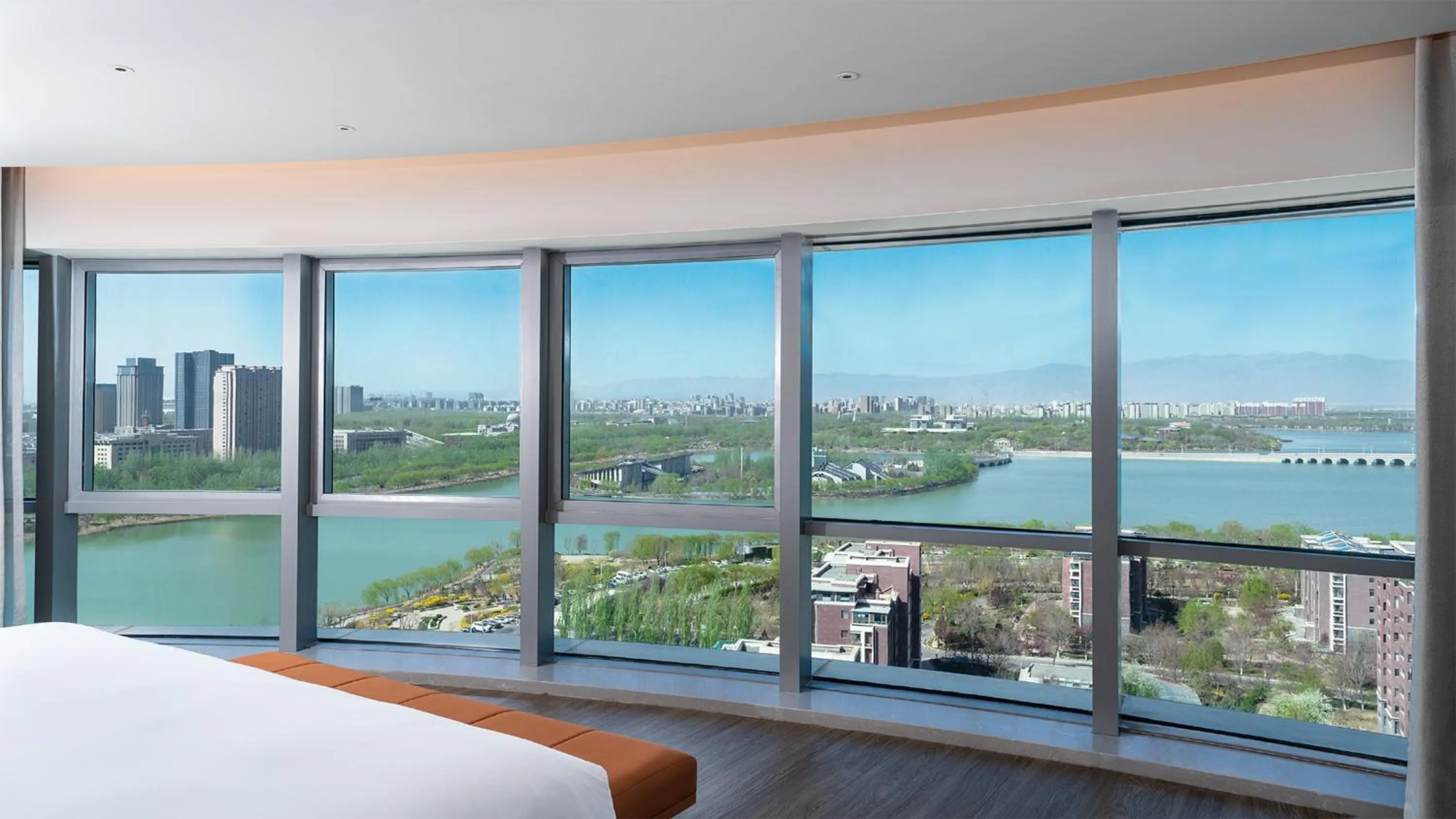 Photo of the whole room, Bed in EVEN Hotel Yinchuan Yuehai by IHG