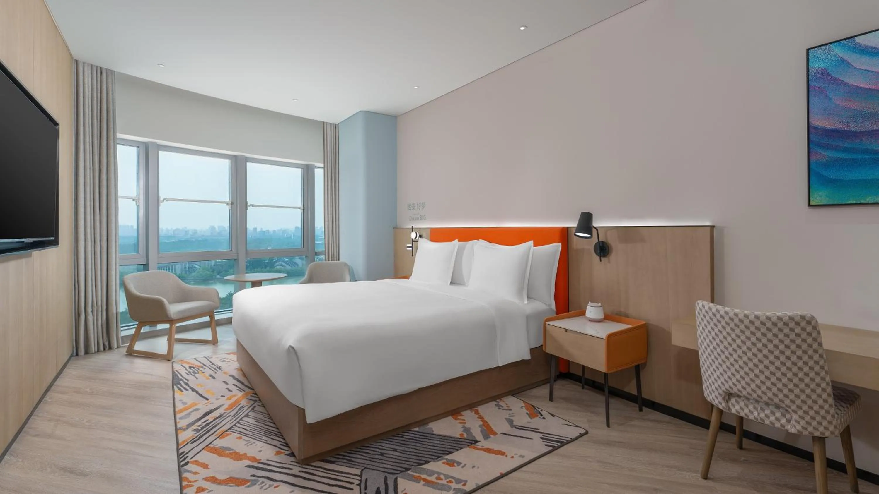 Photo of the whole room, Bed in EVEN Hotel Yinchuan Yuehai by IHG