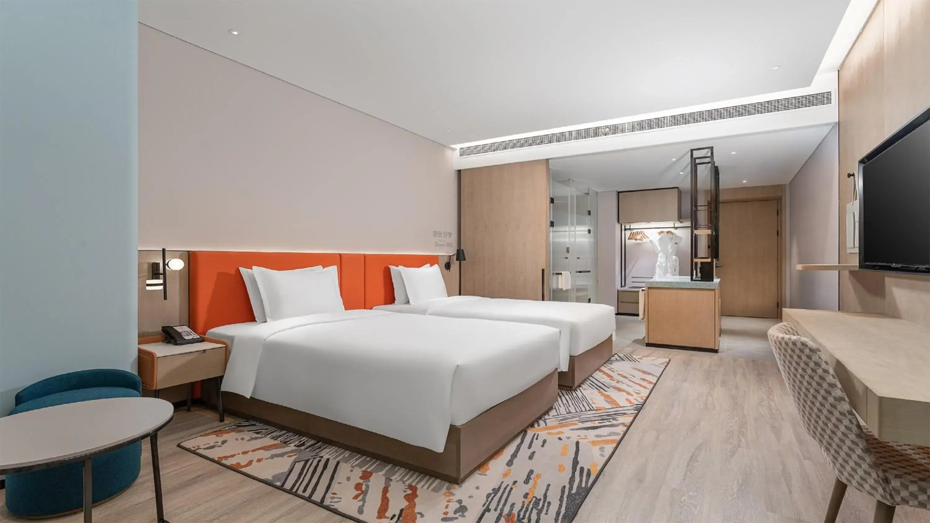 Standard Double Room with Two Double Beds - High Floor in EVEN Hotel Yinchuan Yuehai by IHG Standard Double Room with Two Double Beds - High Floor in EVEN Hotel Yinchuan Yuehai by IHG